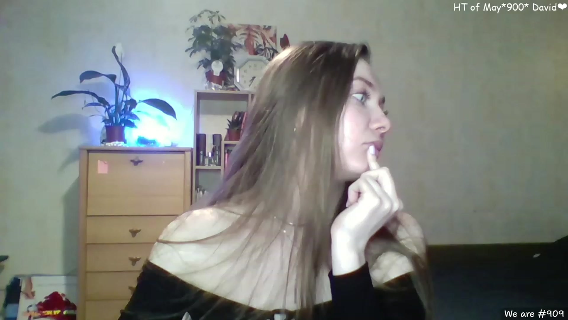 Gallery image thumbnail from LizaGhost's myfreecams stream on, 05/02/2023, 16:48 image 16 of 20