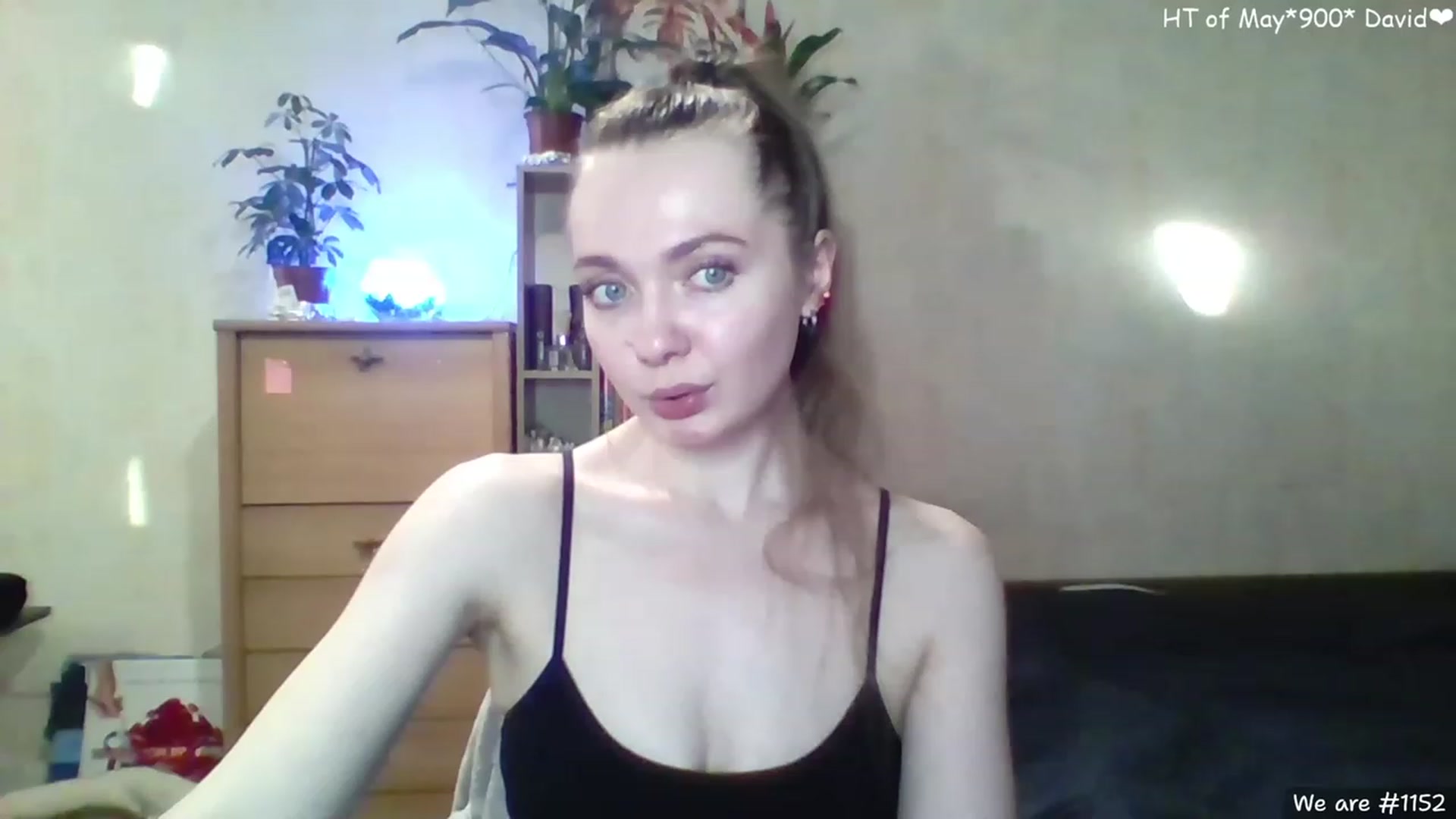 Gallery image thumbnail from LizaGhost's myfreecams stream on, 05/03/2023, 16:27 image 12 of 20