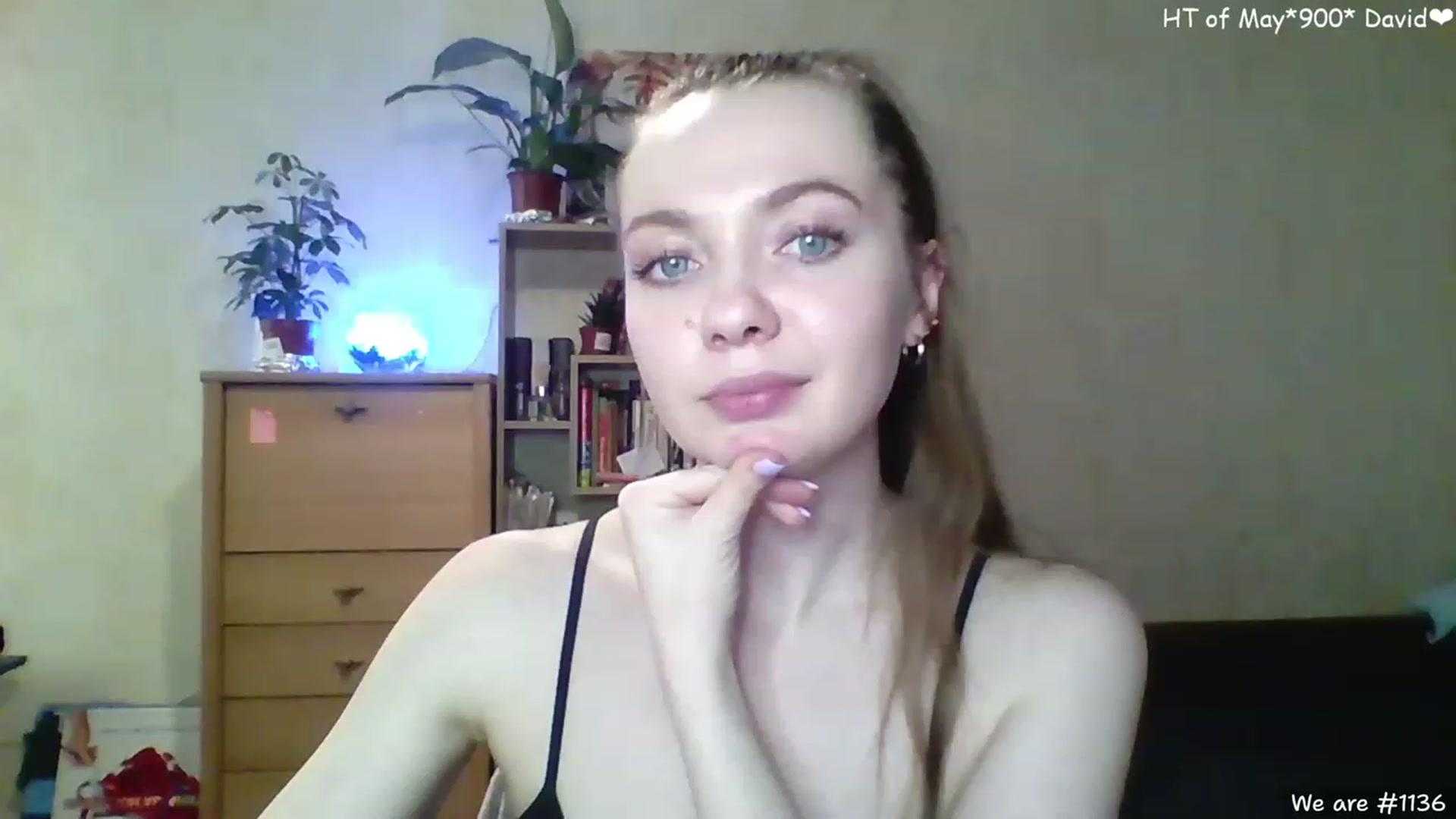 Gallery image thumbnail from LizaGhost's myfreecams stream on, 05/03/2023, 16:27 image 4 of 20