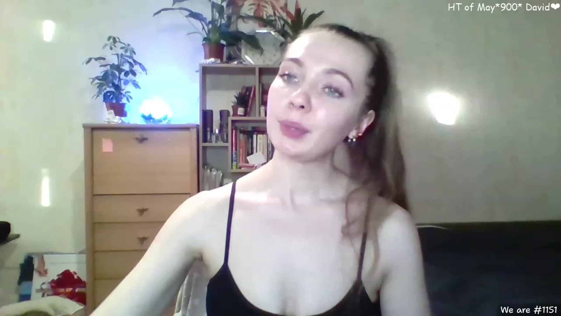 Gallery image thumbnail from LizaGhost's myfreecams stream on, 05/03/2023, 16:27 image 11 of 20