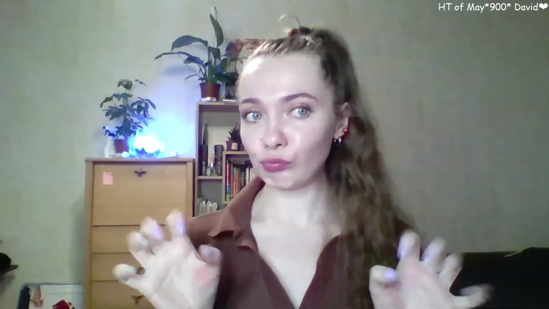 Gallery image thumbnail from LizaGhost's myfreecams stream on, 05/05/2023, 14:50 image 10 of 20