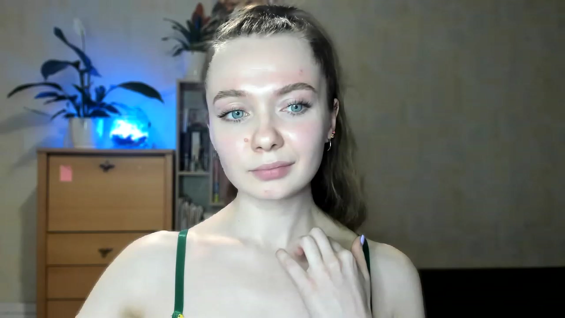 Gallery image thumbnail from LizaGhost's myfreecams stream on, 05/08/2023, 16:02 image 6 of 20