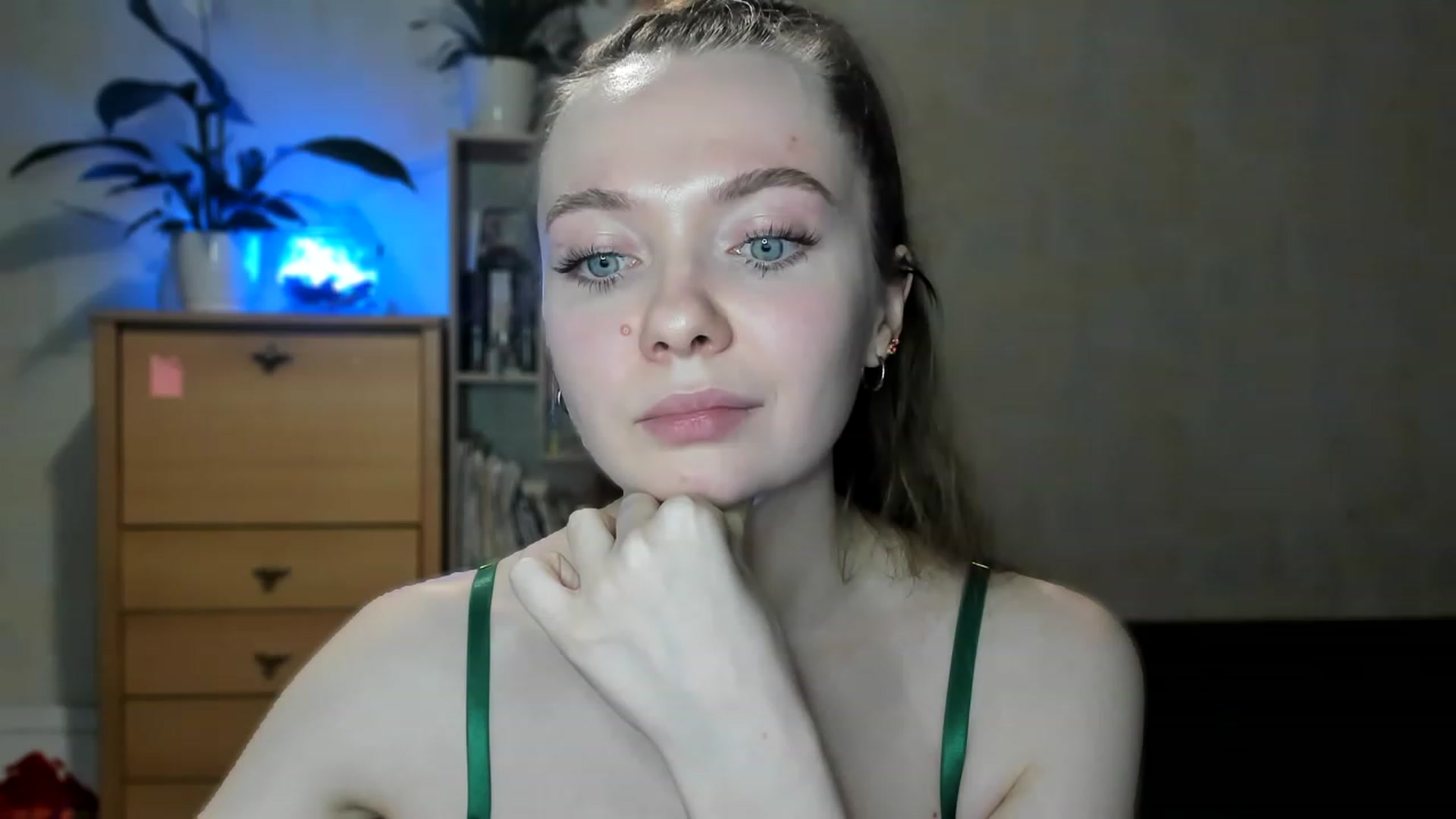 Gallery image thumbnail from LizaGhost's myfreecams stream on, 05/08/2023, 16:30 image 20 of 20
