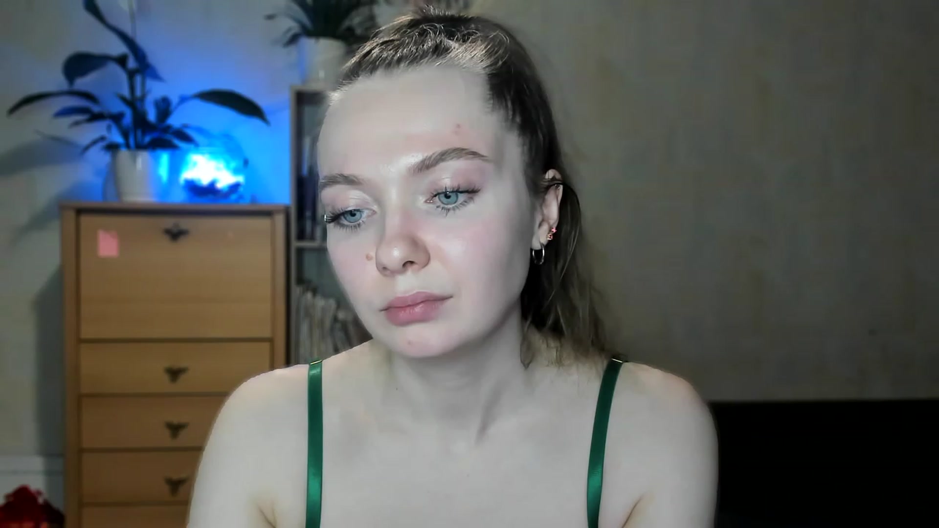 Gallery image thumbnail from LizaGhost's myfreecams stream on, 05/08/2023, 16:30 image 11 of 20