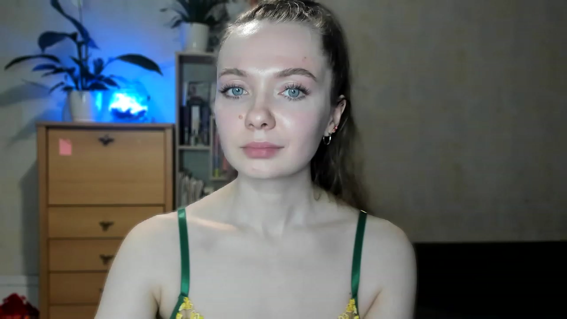Gallery image thumbnail from LizaGhost's myfreecams stream on, 05/08/2023, 16:30 image 6 of 20