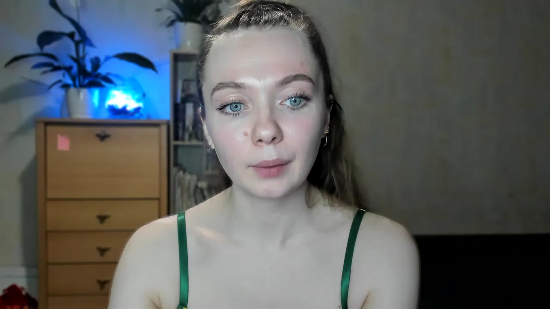 Gallery image thumbnail from LizaGhost's myfreecams stream on, 05/08/2023, 16:30 image 12 of 20