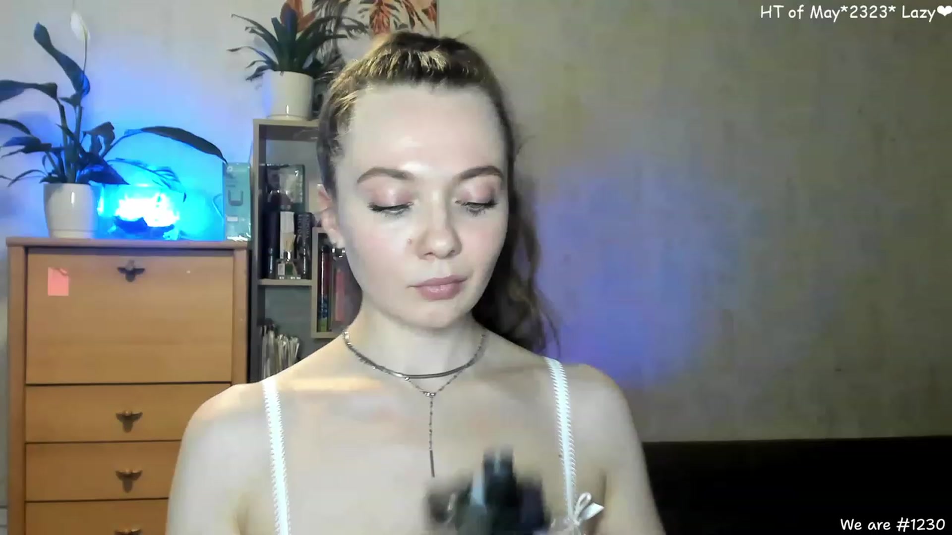 Gallery image thumbnail from LizaGhost's myfreecams stream on, 05/10/2023, 13:40 image 18 of 20