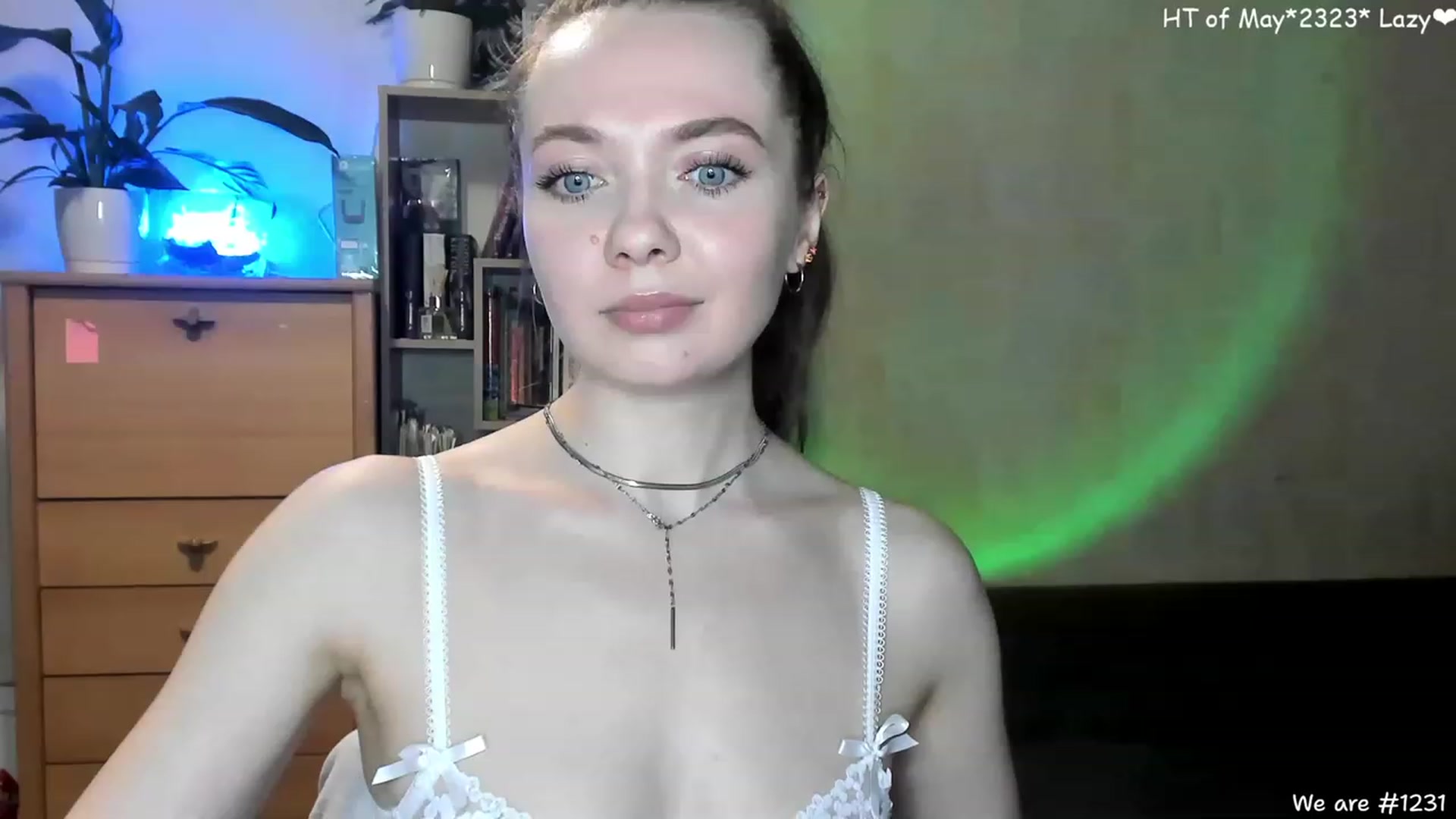 Gallery image thumbnail from LizaGhost's myfreecams stream on, 05/10/2023, 14:32 image 3 of 20