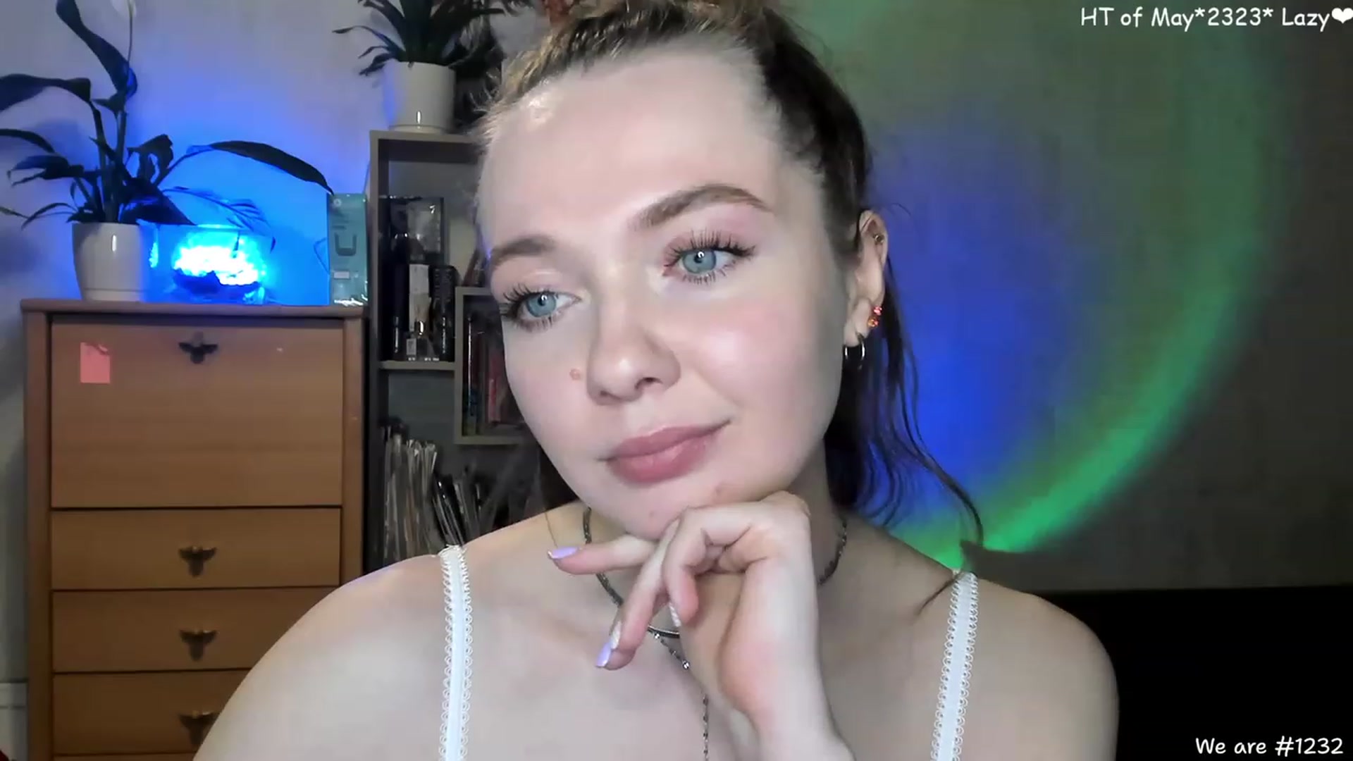 Gallery image thumbnail from LizaGhost's myfreecams stream on, 05/10/2023, 14:32 image 16 of 20