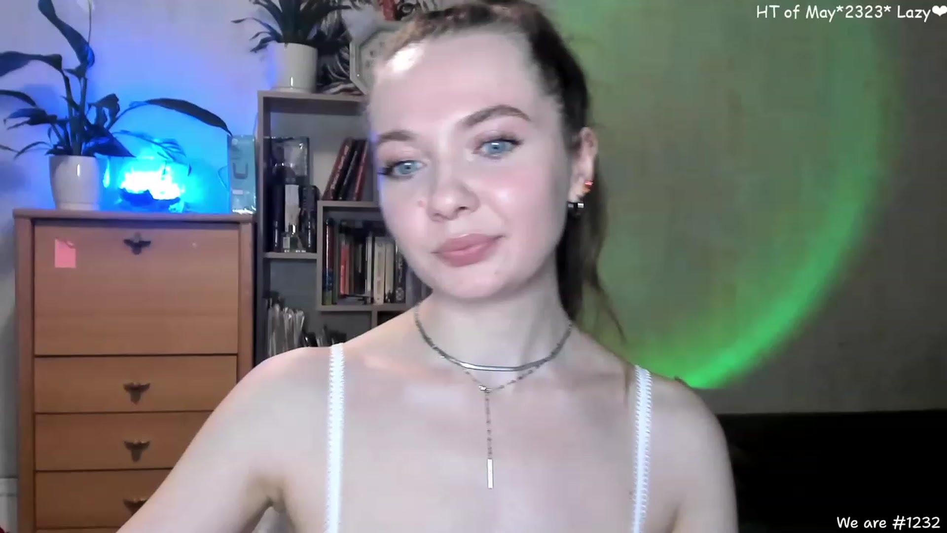 Gallery image thumbnail from LizaGhost's myfreecams stream on, 05/10/2023, 14:32 image 15 of 20