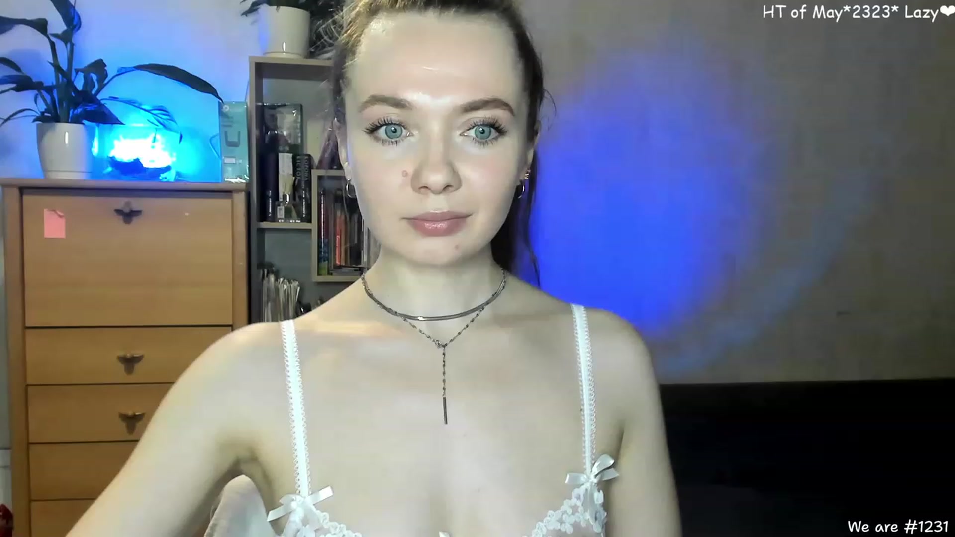 Gallery image thumbnail from LizaGhost's myfreecams stream on, 05/10/2023, 14:32 image 2 of 20