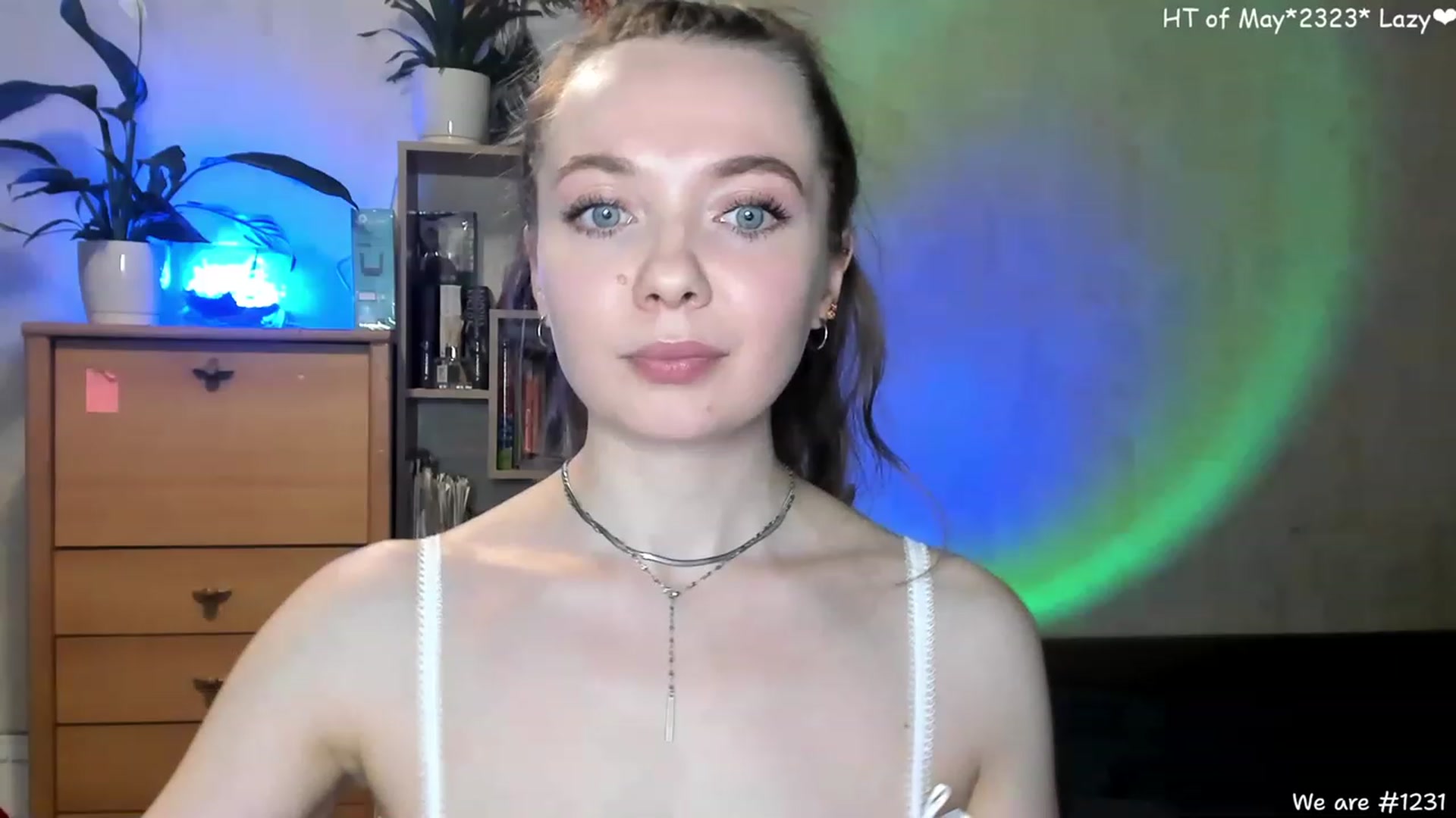 Gallery image thumbnail from LizaGhost's myfreecams stream on, 05/10/2023, 14:32 image 12 of 20