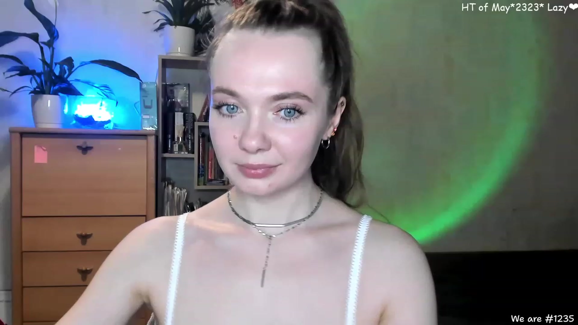 Gallery image thumbnail from LizaGhost's myfreecams stream on, 05/10/2023, 15:45 image 9 of 20