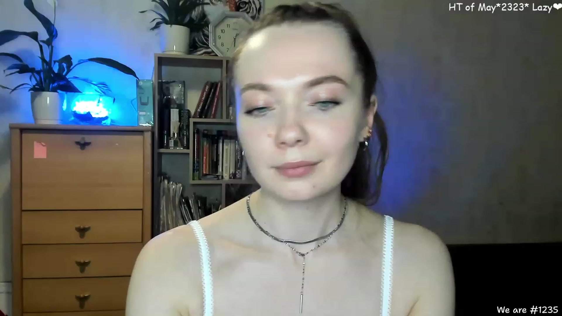 Gallery image thumbnail from LizaGhost's myfreecams stream on, 05/10/2023, 15:45 image 10 of 20