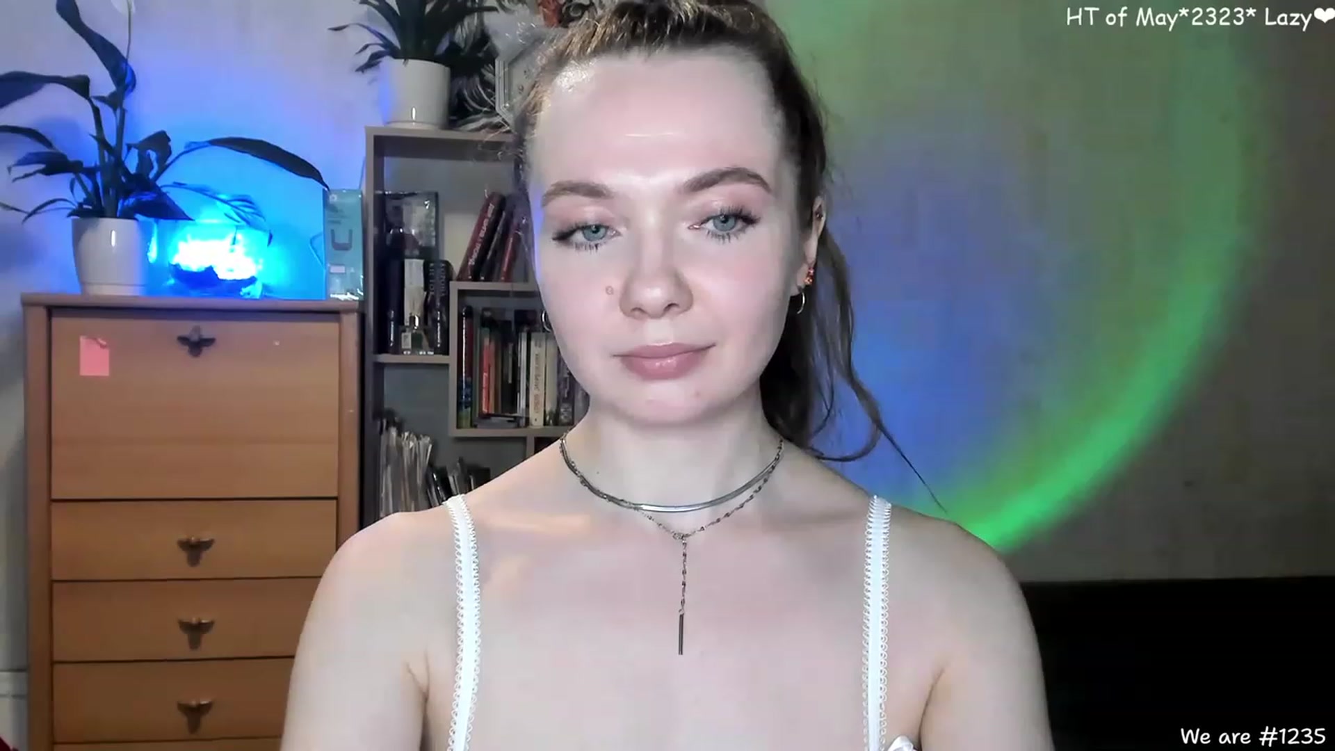 Gallery image thumbnail from LizaGhost's myfreecams stream on, 05/10/2023, 15:45 image 8 of 20