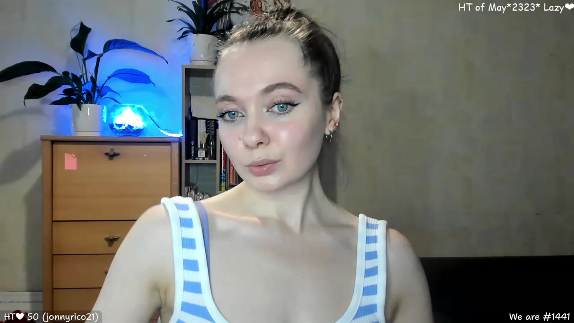 Gallery image thumbnail from LizaGhost's myfreecams stream on, 05/14/2023, 14:10 image 12 of 20