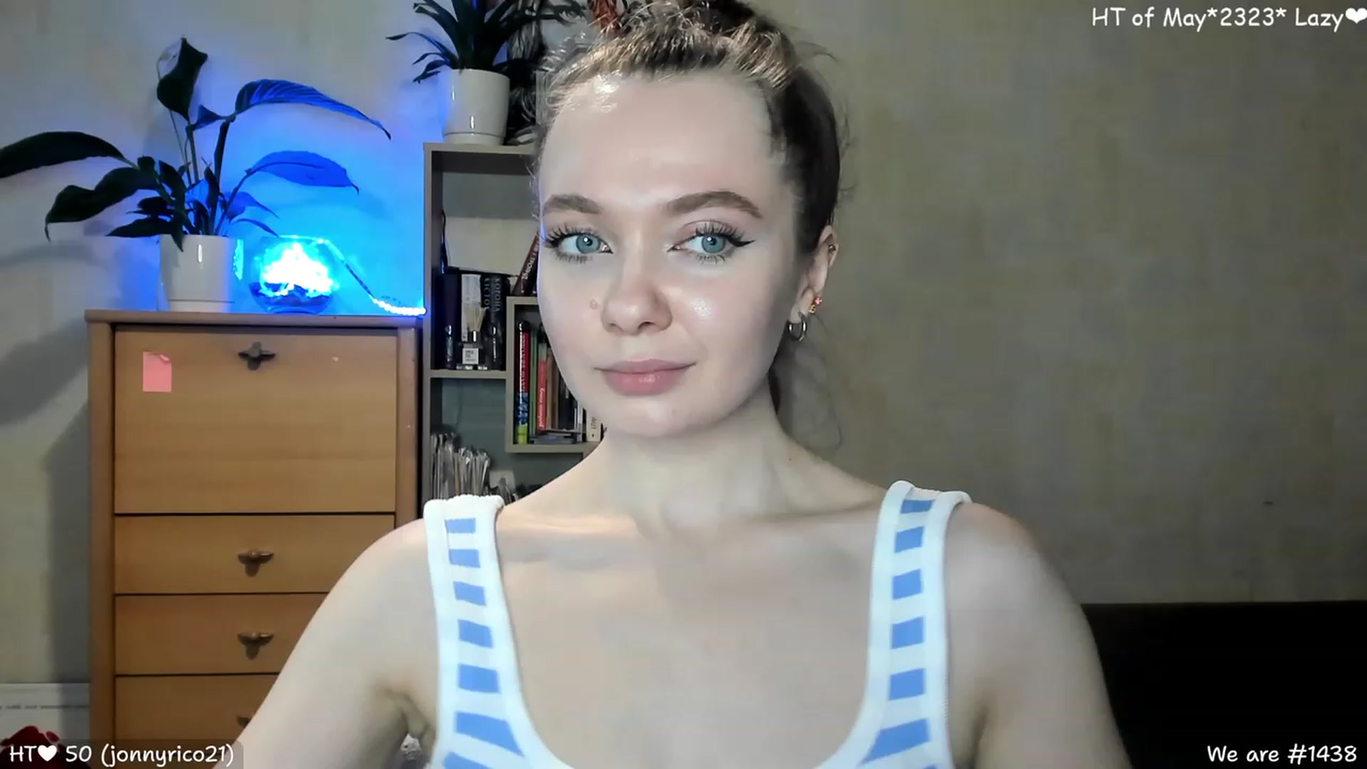 Gallery image thumbnail from LizaGhost's myfreecams stream on, 05/14/2023, 14:10 image 3 of 20