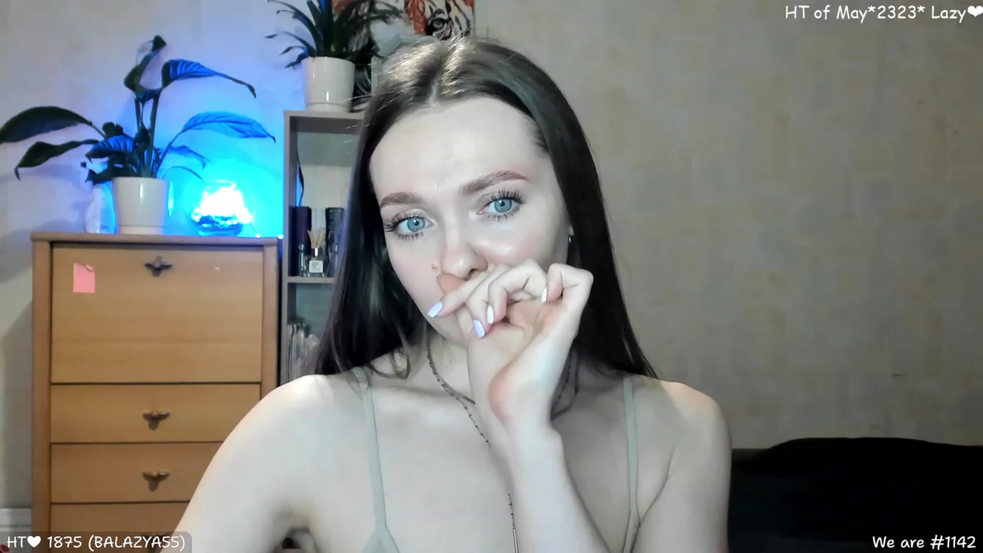 Gallery image thumbnail from LizaGhost's myfreecams stream on, 05/15/2023, 17:04 image 15 of 20