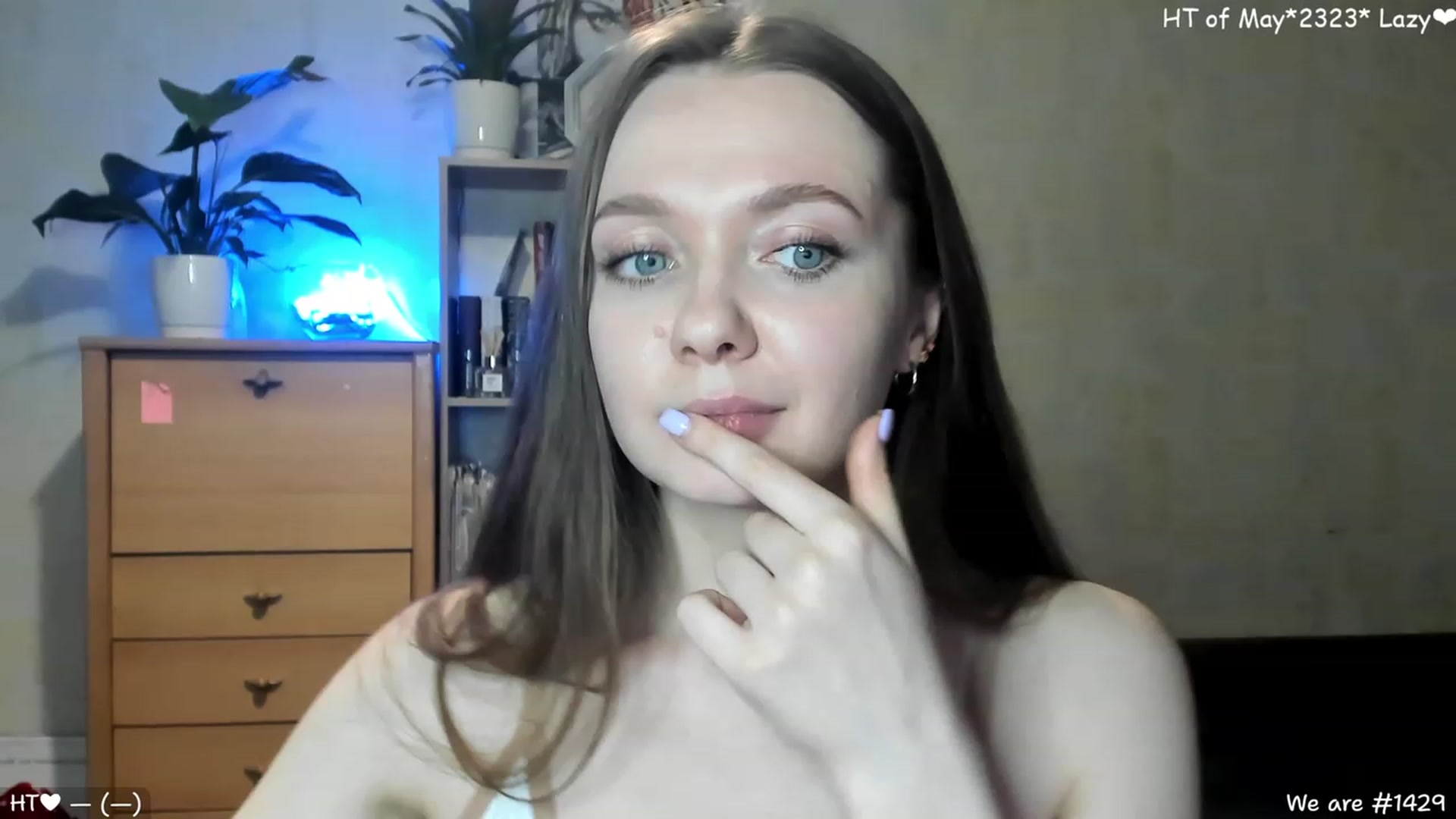 Gallery image thumbnail from LizaGhost's myfreecams stream on, 05/21/2023, 14:22 image 5 of 20
