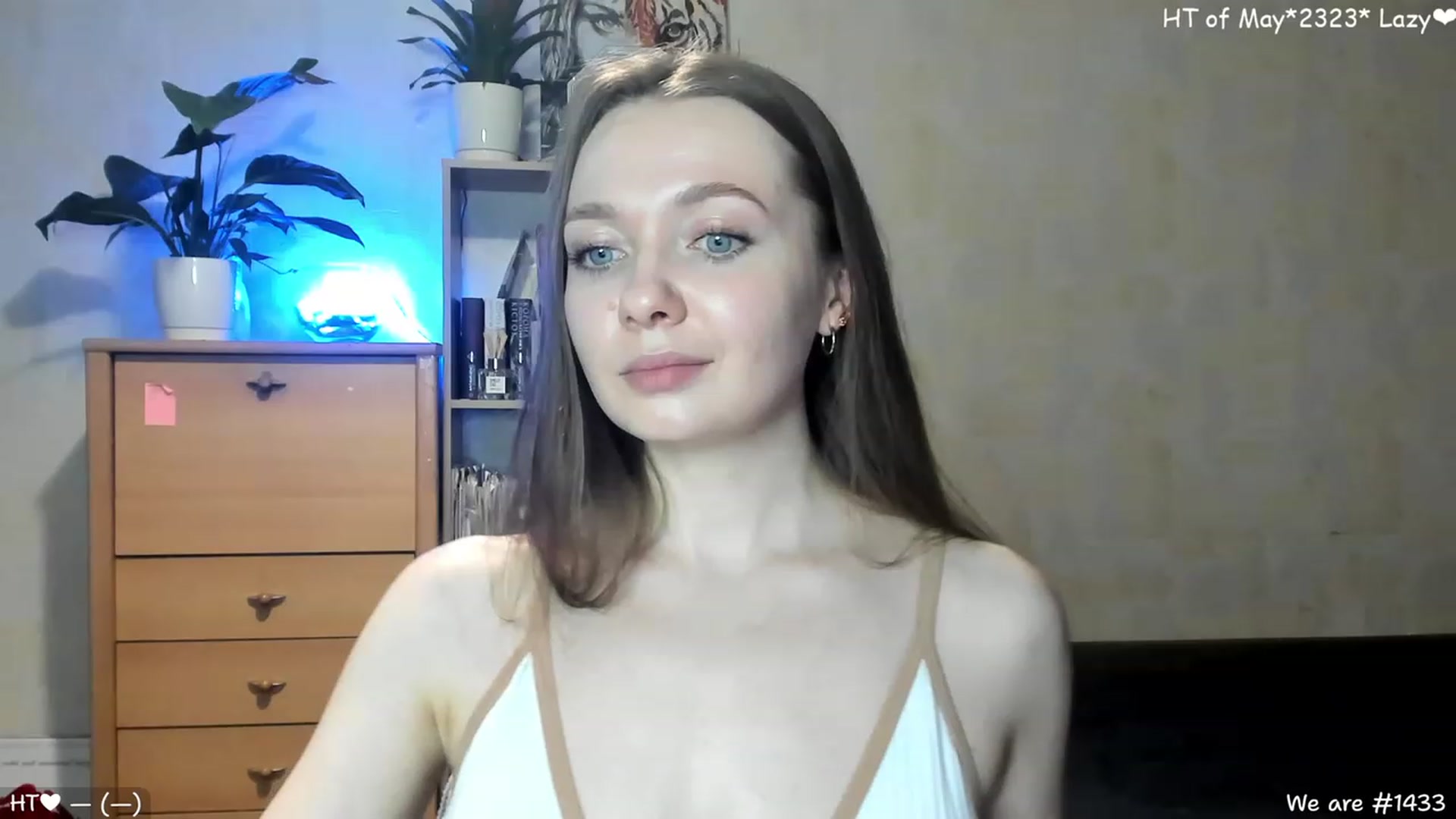 Gallery image thumbnail from LizaGhost's myfreecams stream on, 05/21/2023, 14:22 image 19 of 20