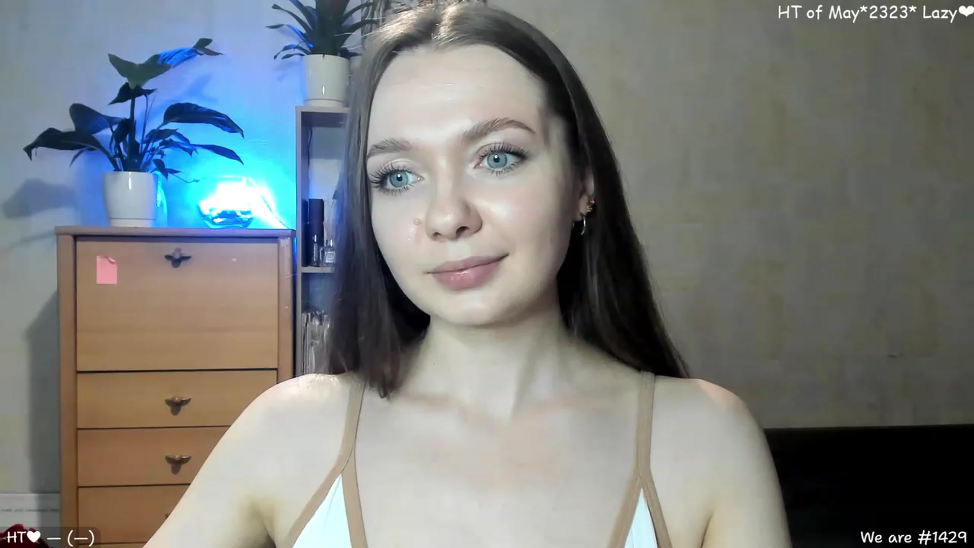 Gallery image thumbnail from LizaGhost's myfreecams stream on, 05/21/2023, 14:22 image 6 of 20
