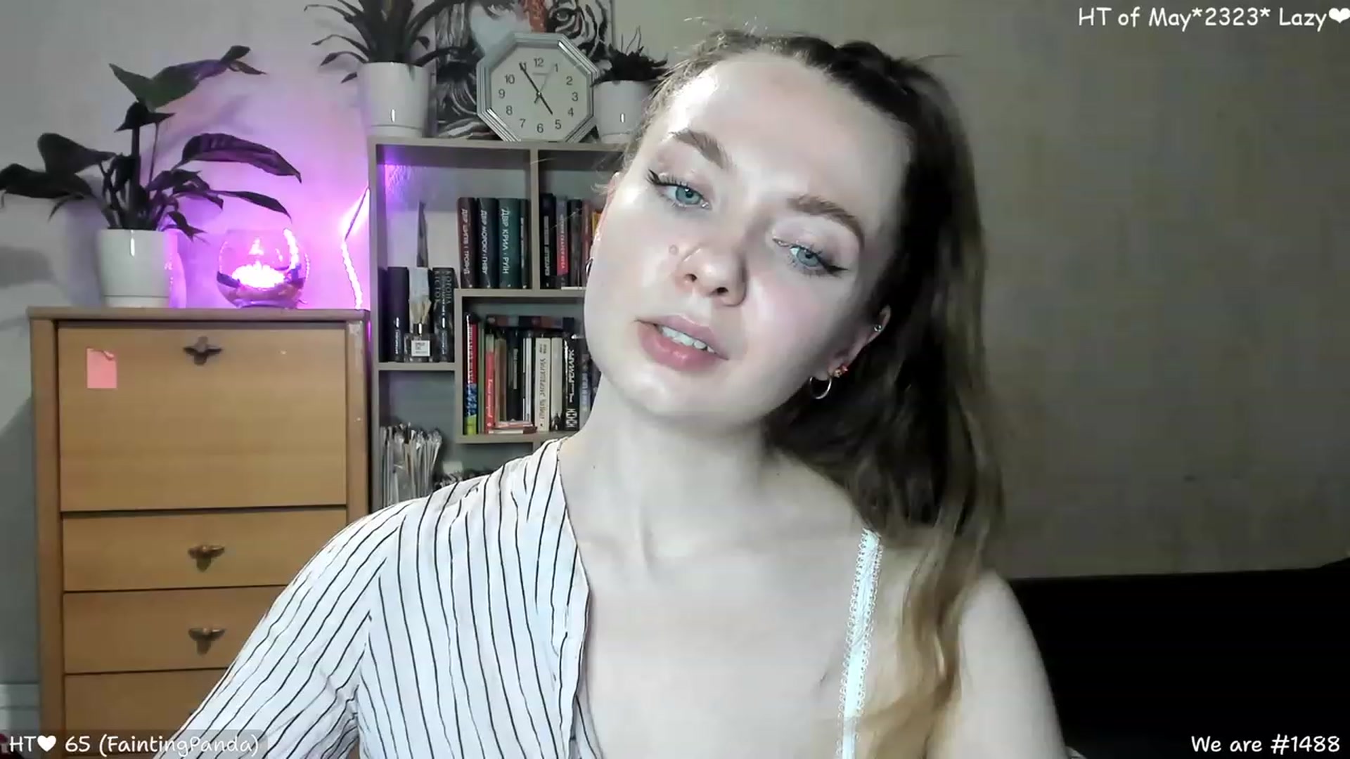 Gallery image thumbnail from LizaGhost's myfreecams stream on, 05/22/2023, 14:53 image 12 of 20