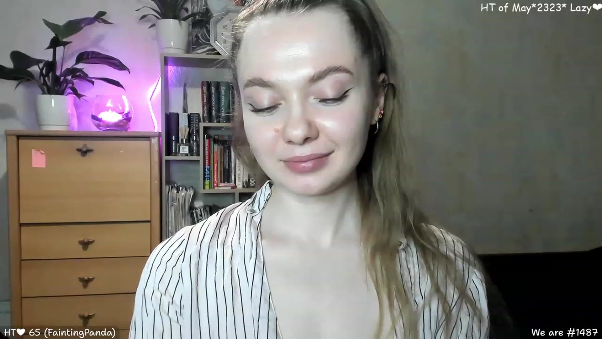Gallery image thumbnail from LizaGhost's myfreecams stream on, 05/22/2023, 14:53 image 17 of 20