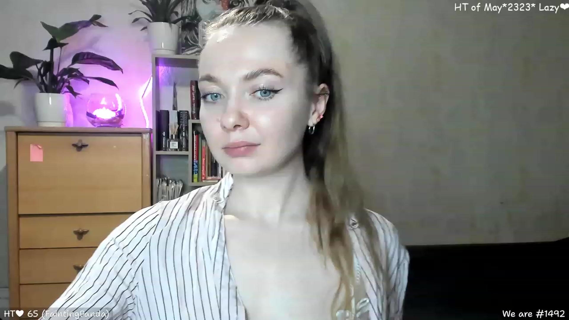 Gallery image thumbnail from LizaGhost's myfreecams stream on, 05/22/2023, 15:33 image 19 of 20