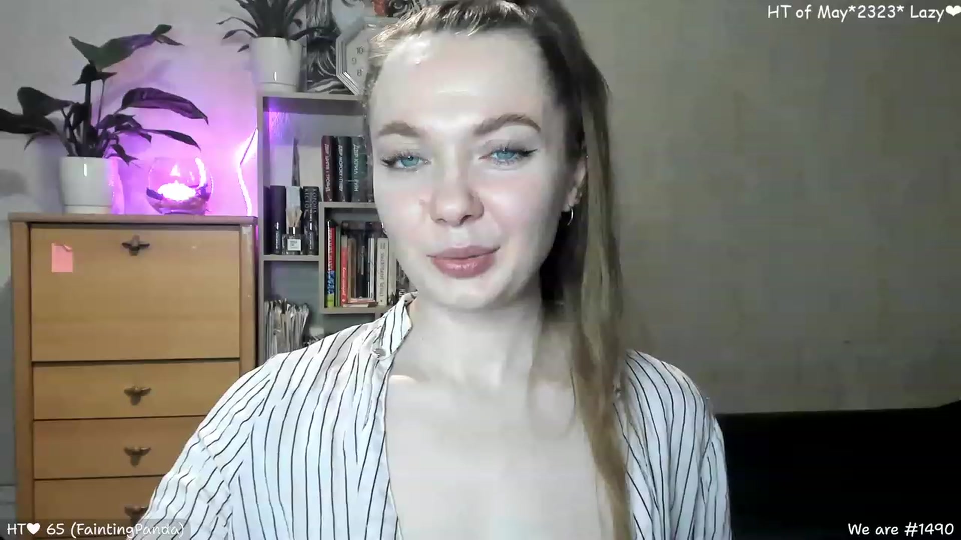 Gallery image thumbnail from LizaGhost's myfreecams stream on, 05/22/2023, 15:33 image 4 of 20