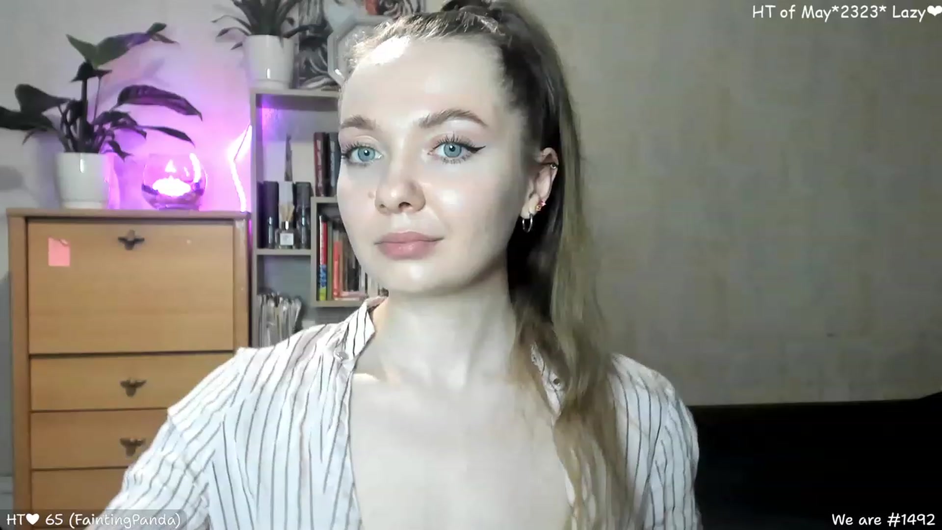 Gallery image thumbnail from LizaGhost's myfreecams stream on, 05/22/2023, 15:33 image 15 of 20