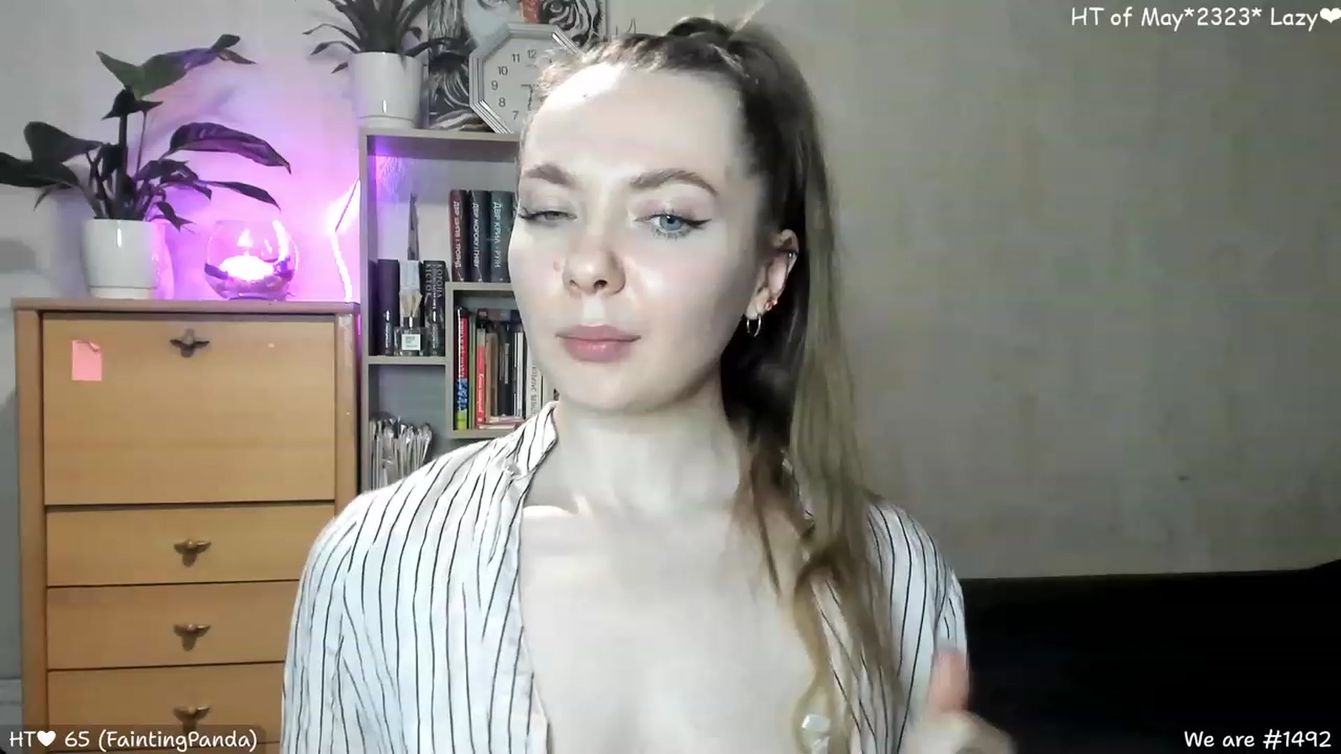 Gallery image thumbnail from LizaGhost's myfreecams stream on, 05/22/2023, 15:33 image 16 of 20