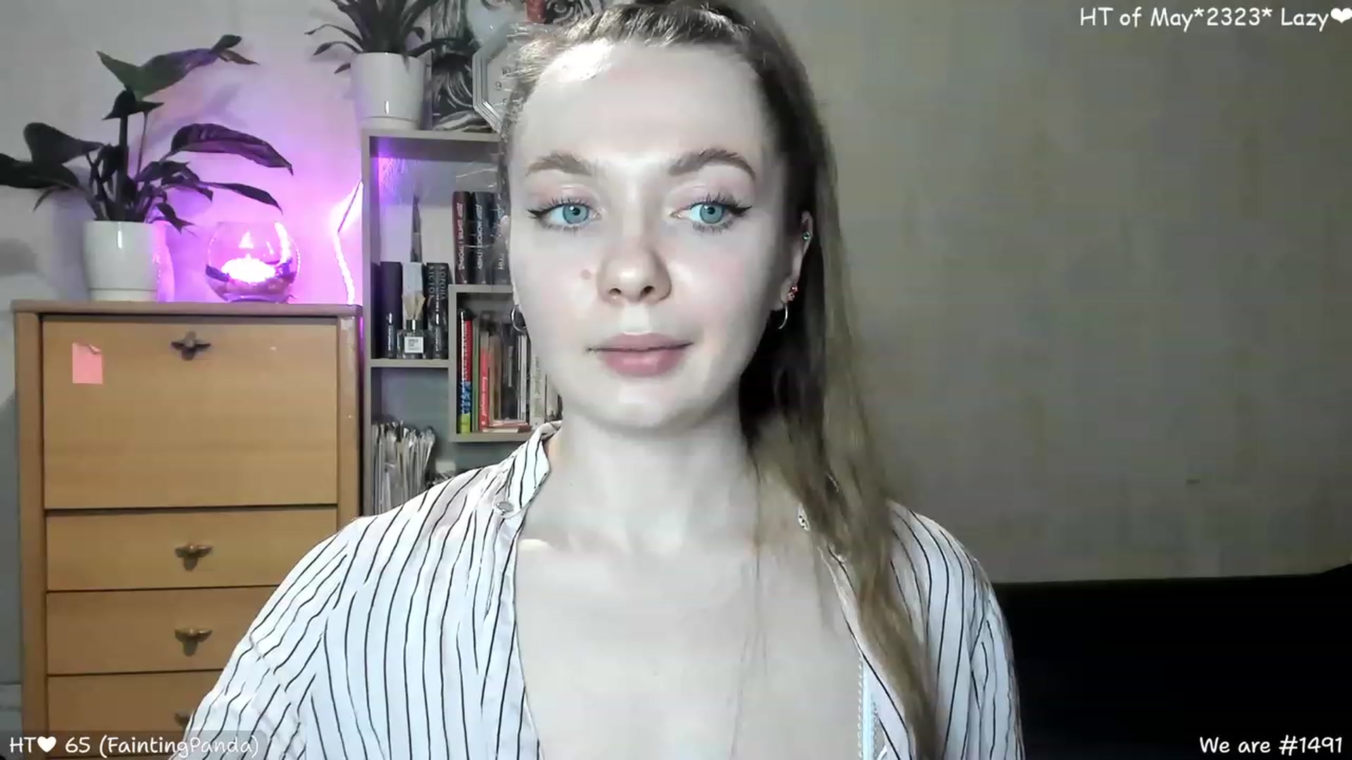 Gallery image thumbnail from LizaGhost's myfreecams stream on, 05/22/2023, 15:33 image 6 of 20