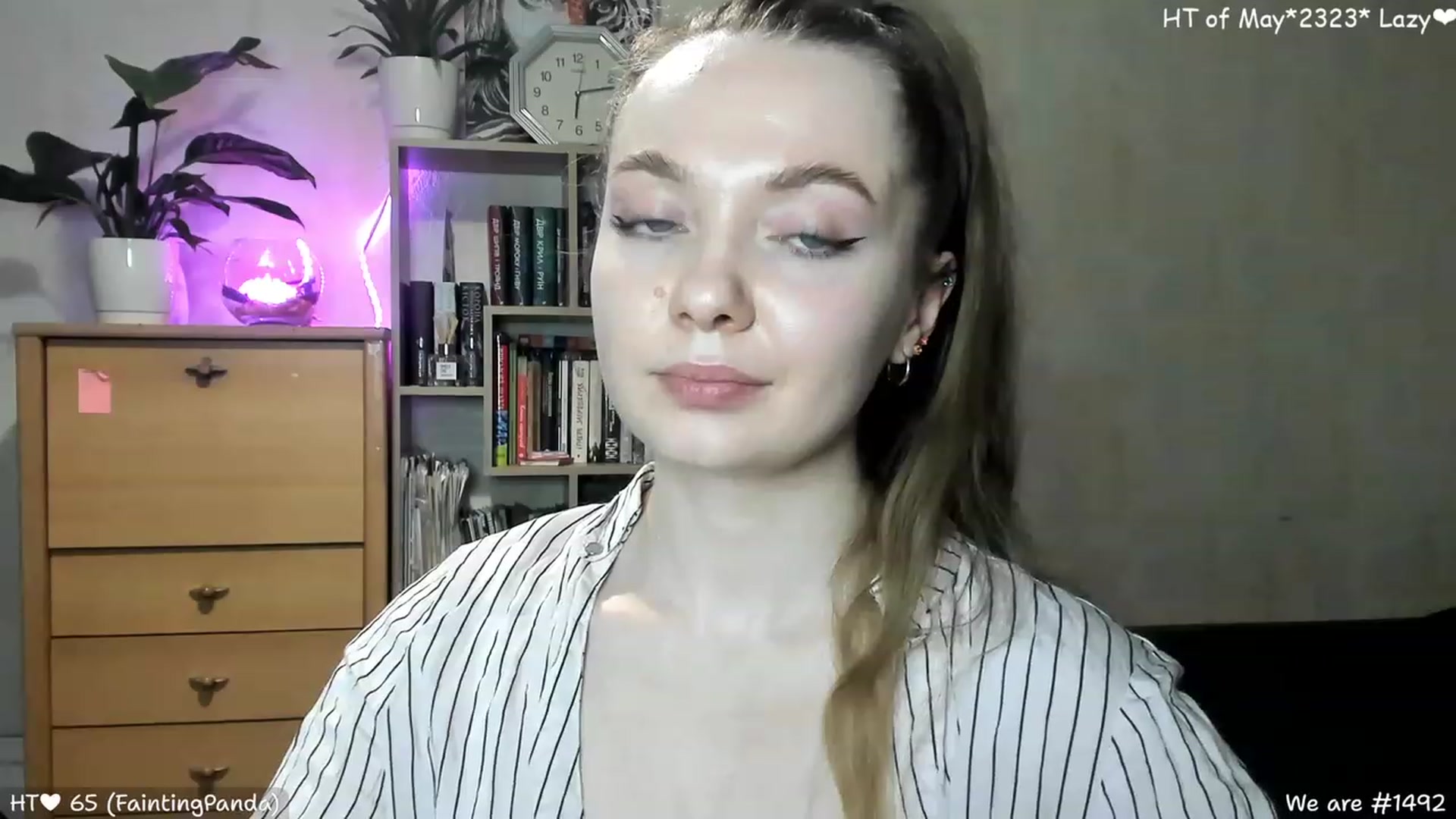 Gallery image thumbnail from LizaGhost's myfreecams stream on, 05/22/2023, 15:33 image 10 of 20
