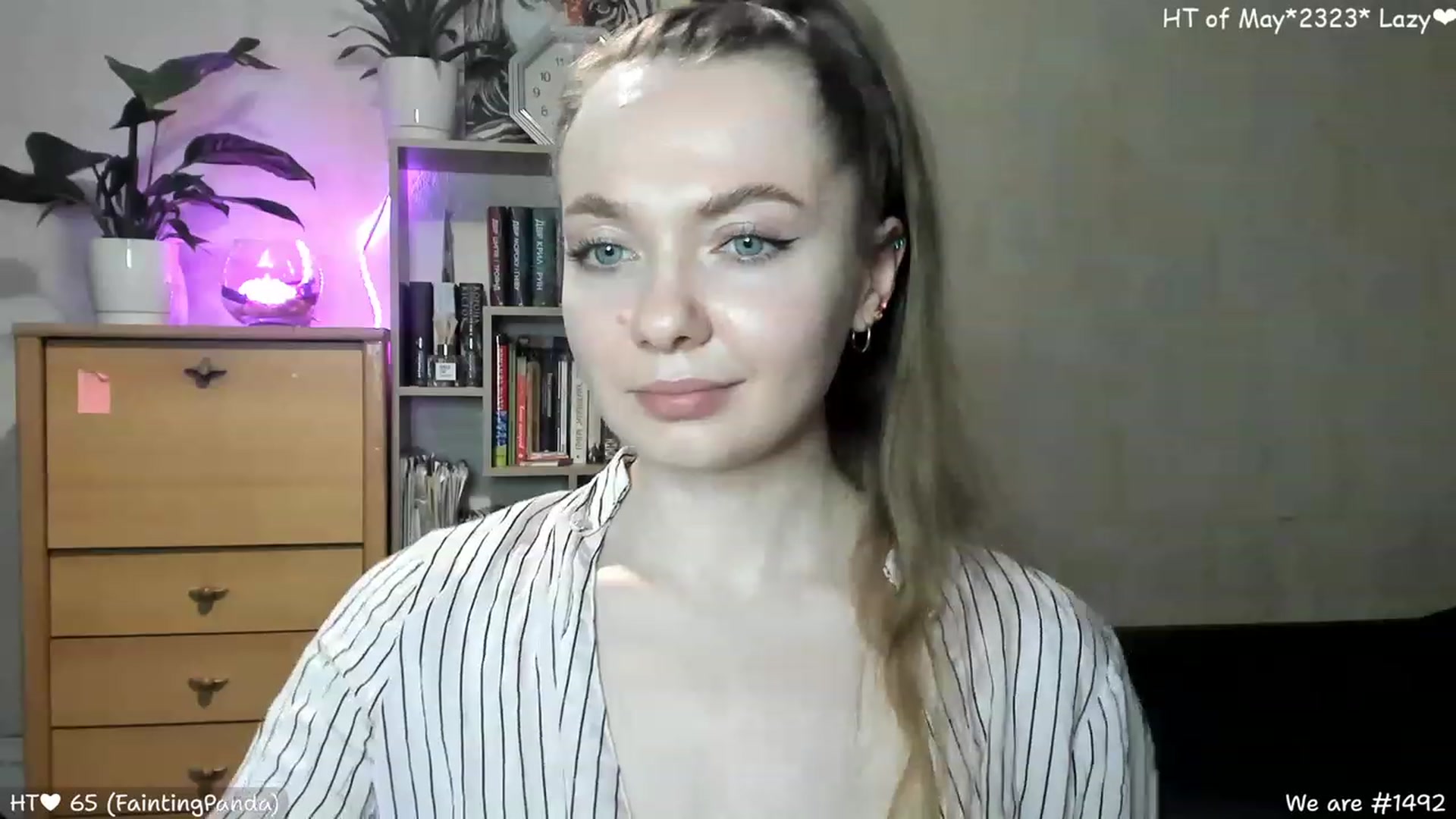 Gallery image thumbnail from LizaGhost's myfreecams stream on, 05/22/2023, 15:33 image 11 of 20