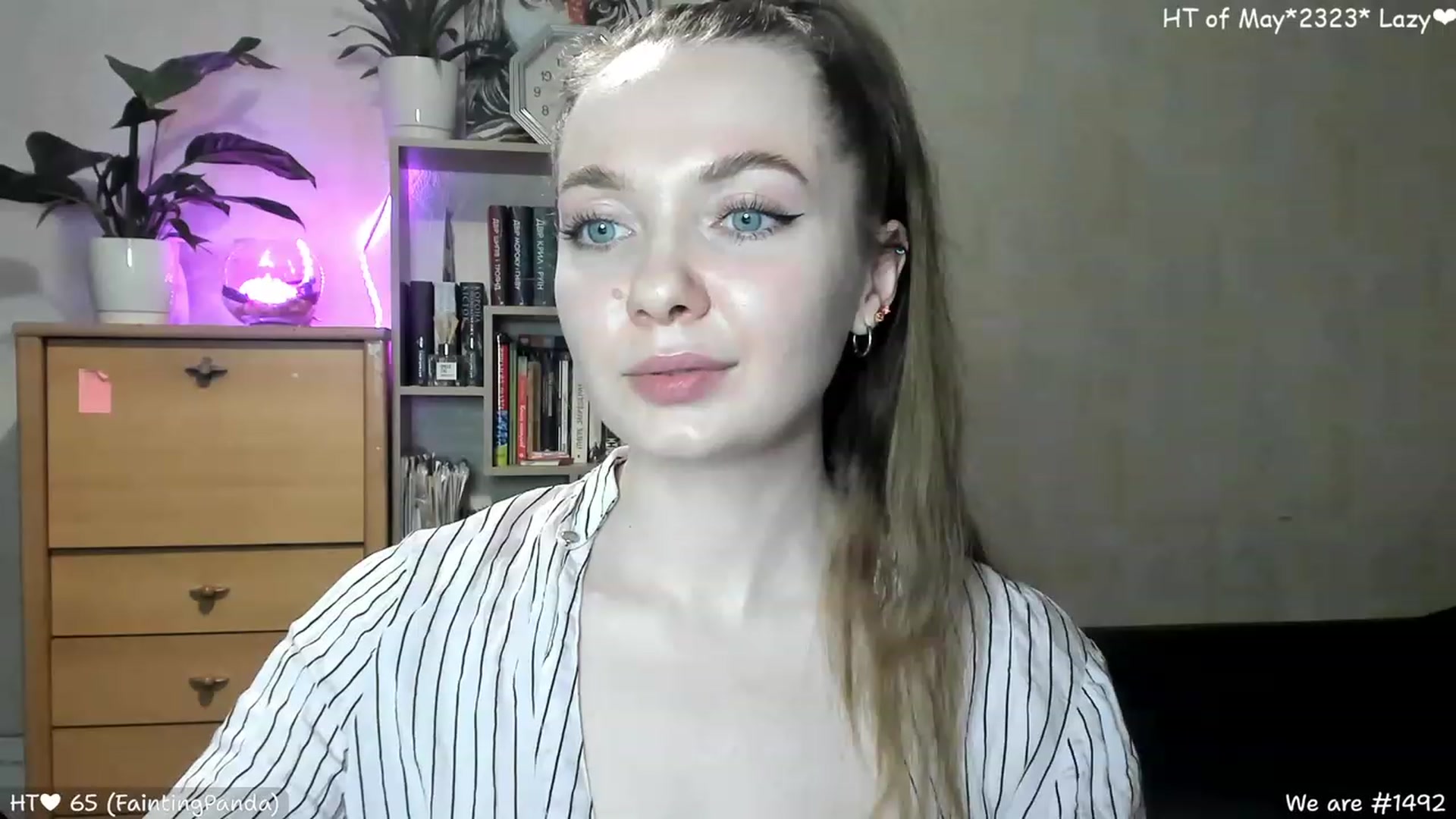 Gallery image thumbnail from LizaGhost's myfreecams stream on, 05/22/2023, 15:33 image 17 of 20