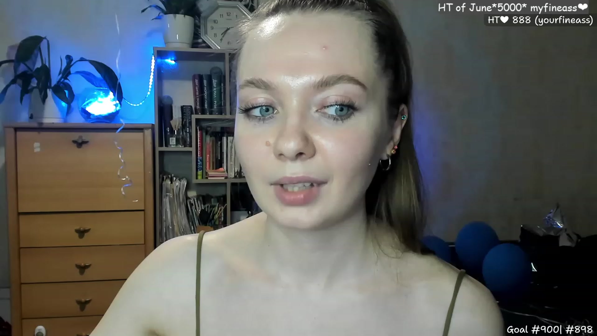 Gallery image thumbnail from LizaGhost's myfreecams stream on, 06/11/2023, 16:50 image 4 of 20