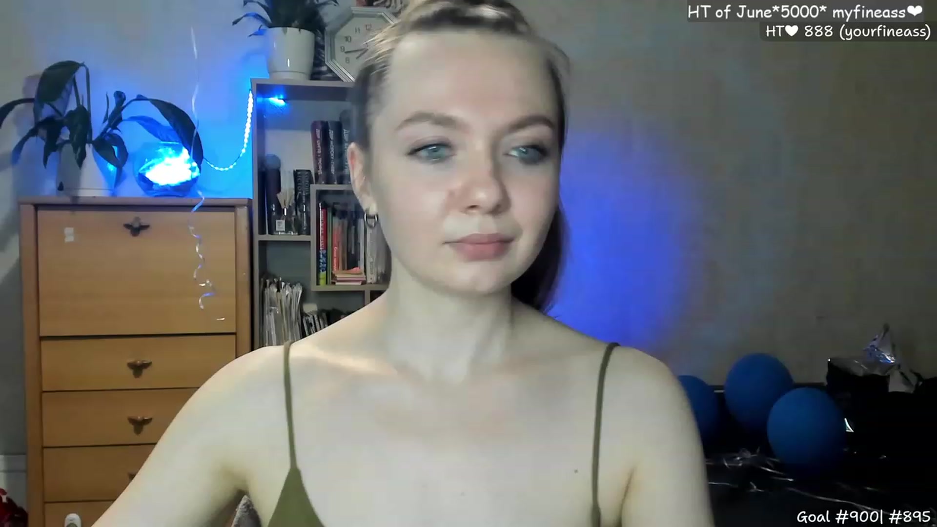 Gallery image thumbnail from LizaGhost's myfreecams stream on, 06/11/2023, 16:50 image 15 of 20