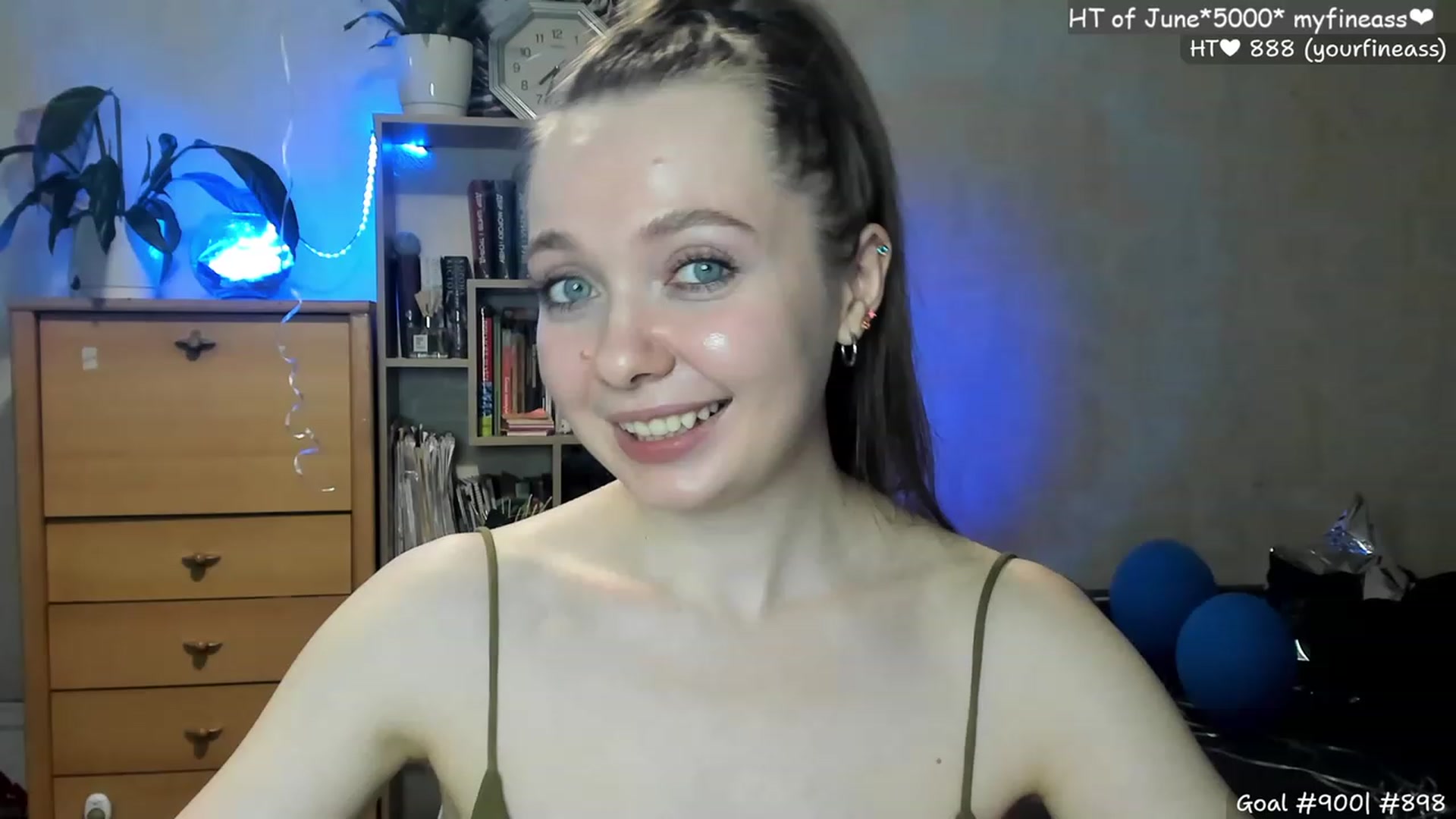 Gallery image thumbnail from LizaGhost's myfreecams stream on, 06/11/2023, 16:50 image 1 of 20