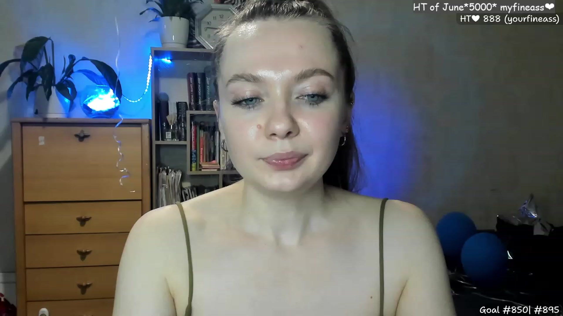 Gallery image thumbnail from LizaGhost's myfreecams stream on, 06/11/2023, 16:50 image 19 of 20