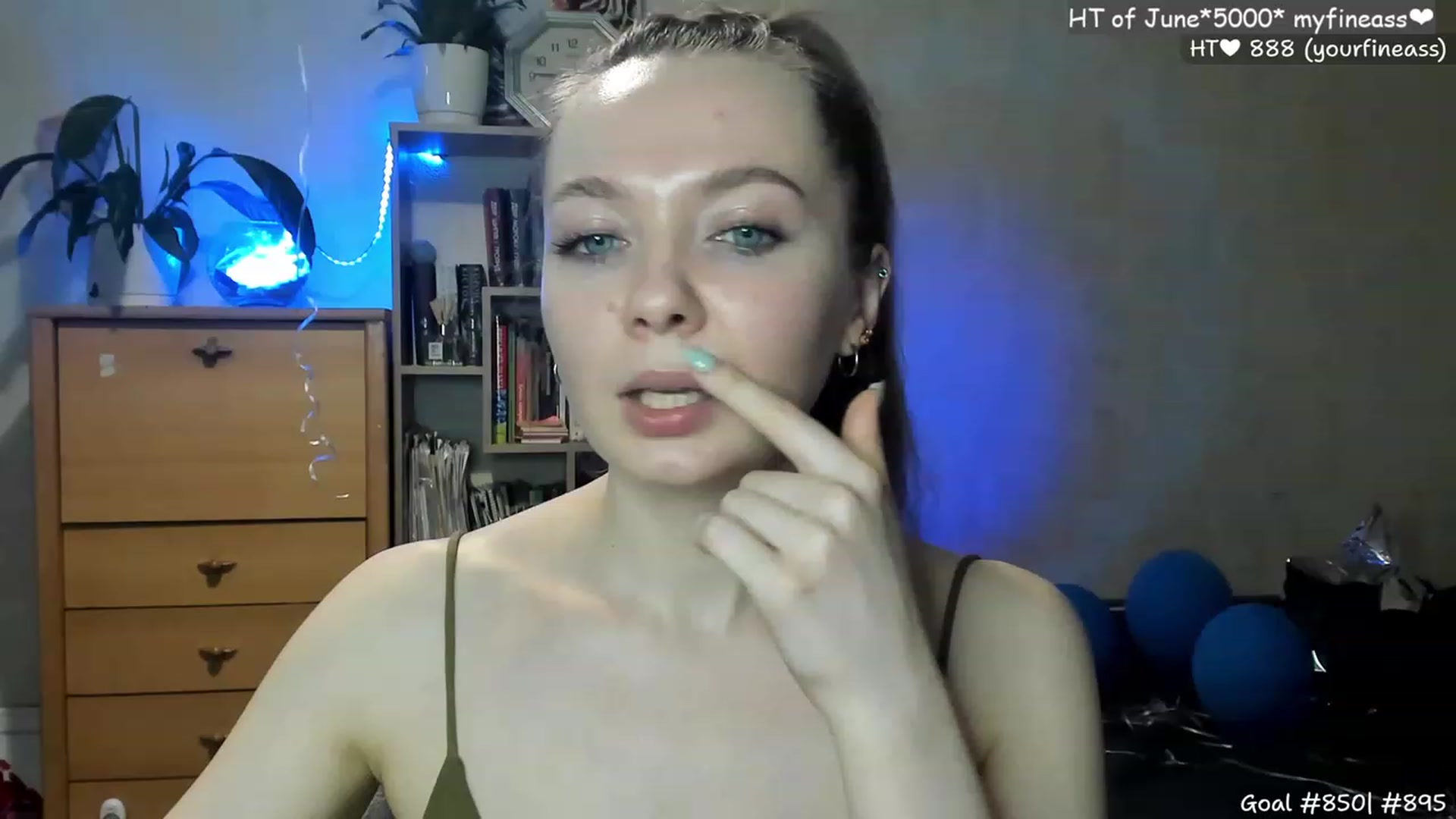 Gallery image thumbnail from LizaGhost's myfreecams stream on, 06/11/2023, 16:50 image 18 of 20