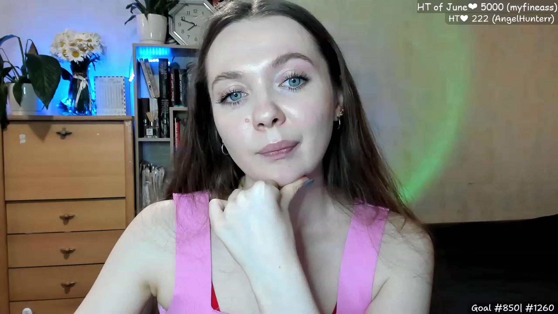 Gallery image thumbnail from LizaGhost's myfreecams stream on, 06/17/2023, 16:59 image 18 of 20