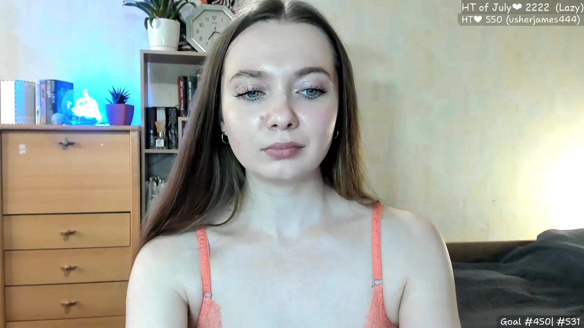 Gallery image thumbnail from LizaGhost's myfreecams stream on, 07/04/2023, 17:04 image 3 of 20