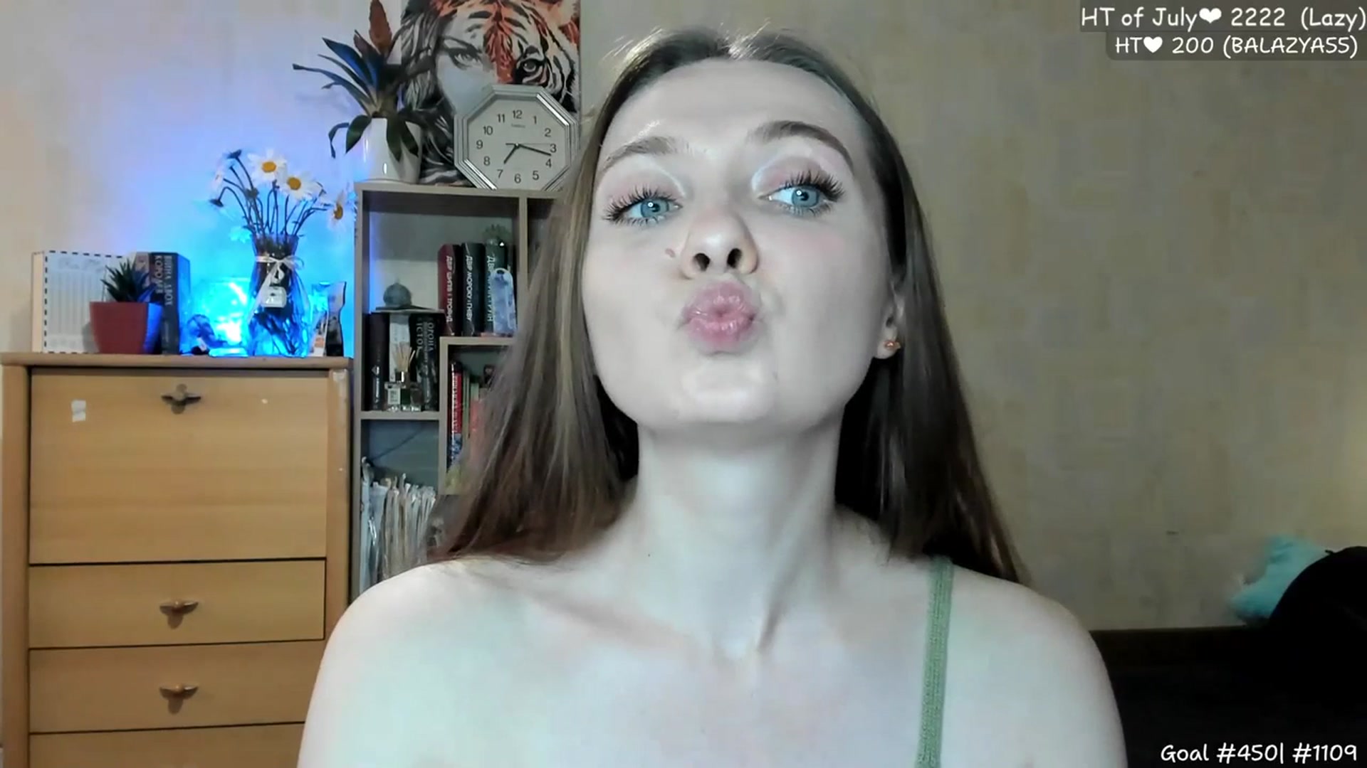 Gallery image thumbnail from LizaGhost's myfreecams stream on, 07/20/2023, 16:25 image 7 of 20