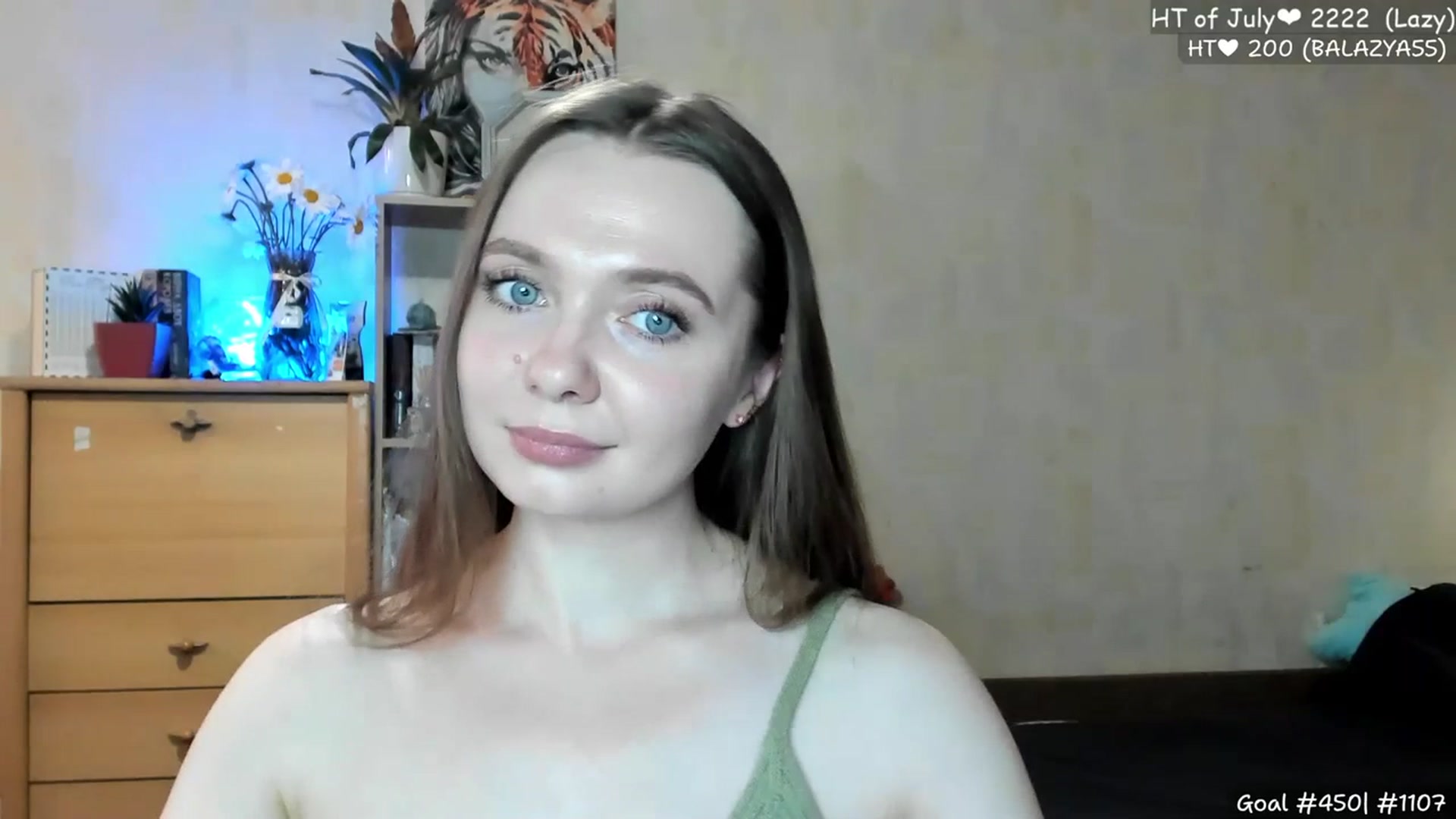 Gallery image thumbnail from LizaGhost's myfreecams stream on, 07/20/2023, 16:25 image 10 of 20