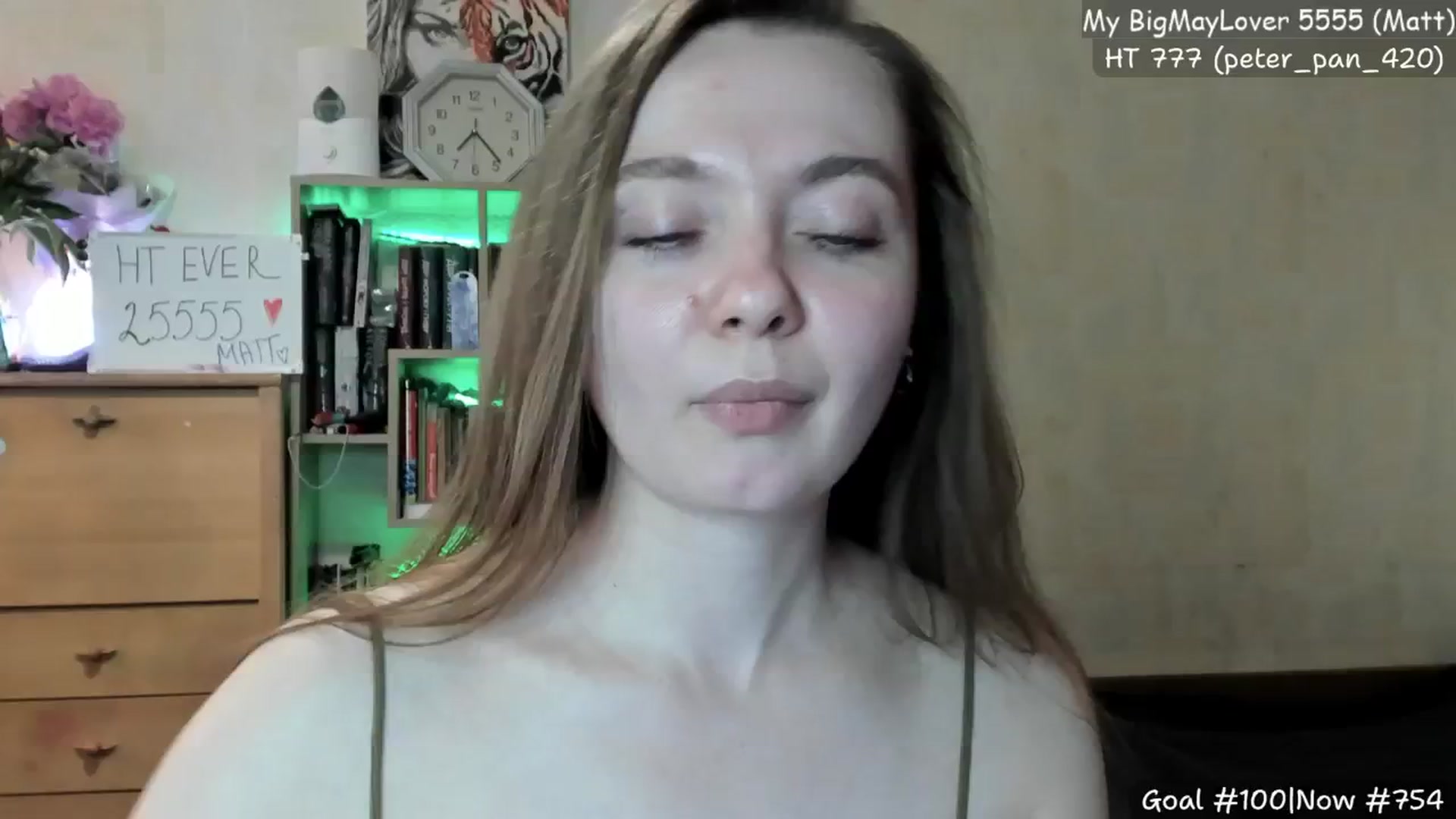 Gallery image thumbnail from LizaGhost's myfreecams stream on, 05/25/2024, 17:06 image 8 of 20