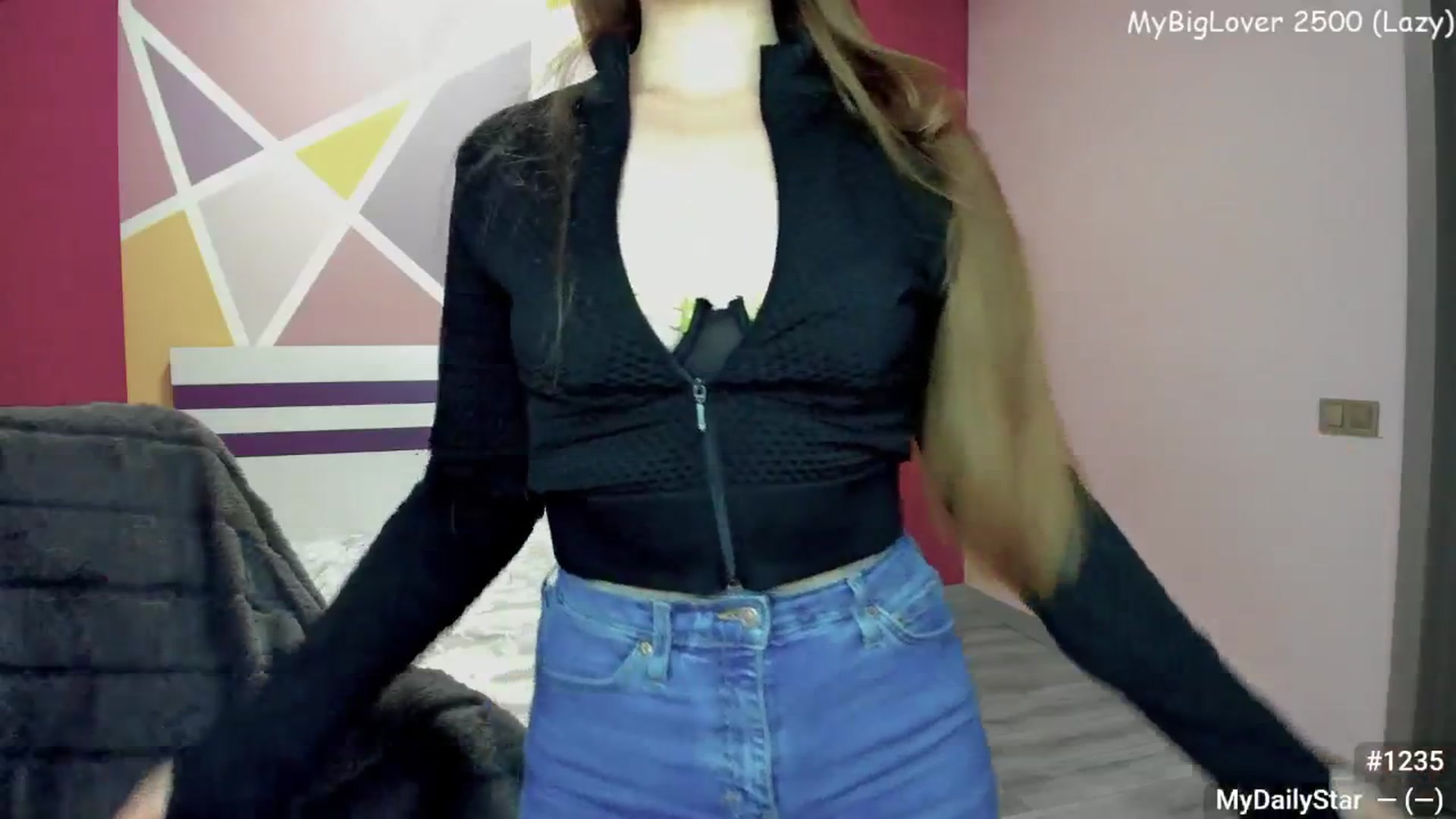 Gallery image thumbnail from LizaGhost's myfreecams stream on, 09/16/2024, 12:43 image 10 of 20