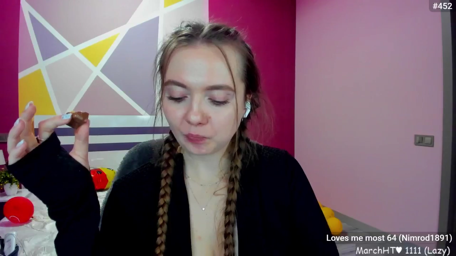 Gallery image thumbnail from LizaGhost's myfreecams stream on, 03/05/2025, 18:00 image 13 of 20