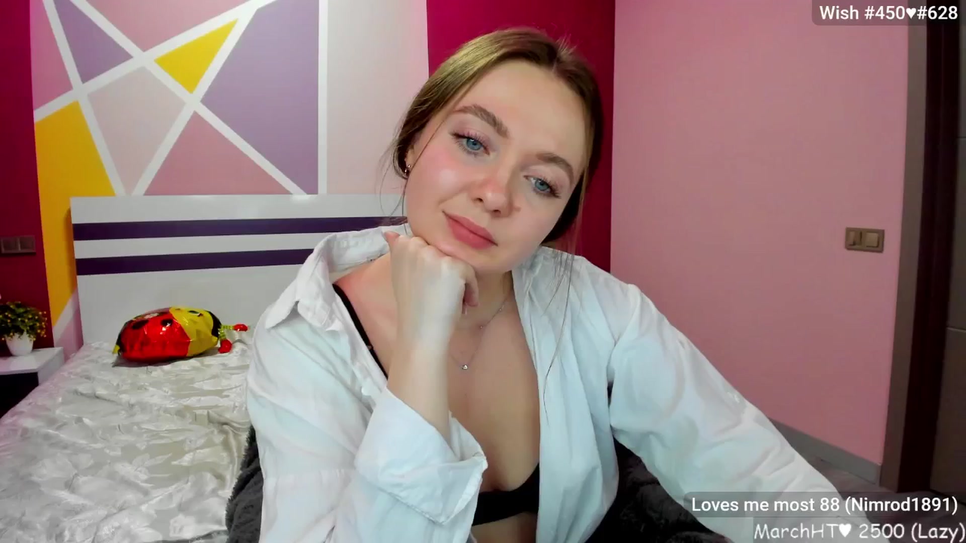 Gallery image thumbnail from LizaGhost's myfreecams stream on, 03/24/2025, 17:37 image 12 of 20