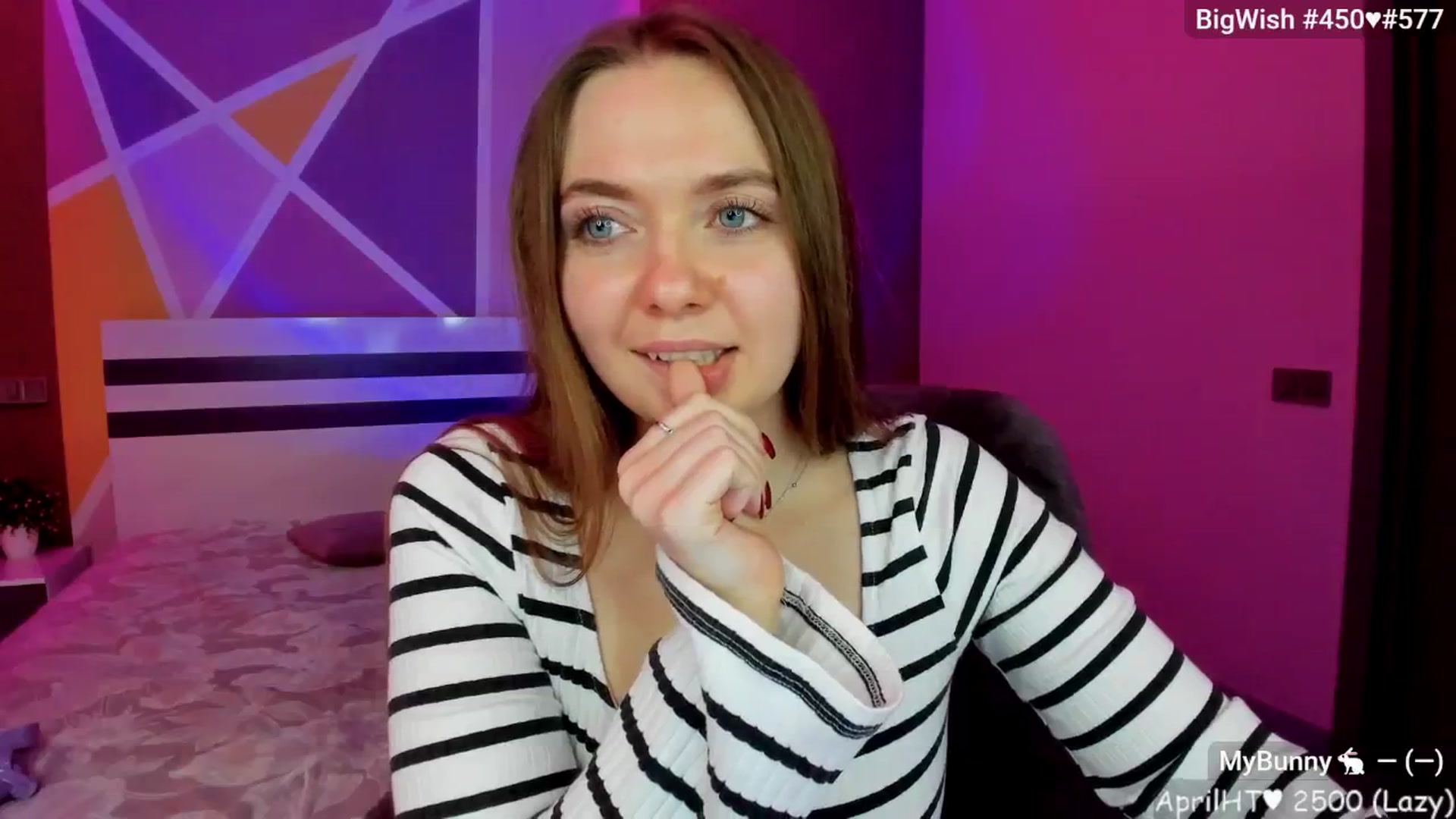Gallery image thumbnail from LizaGhost's myfreecams stream on, 04/19/2025, 13:17 image 20 of 20