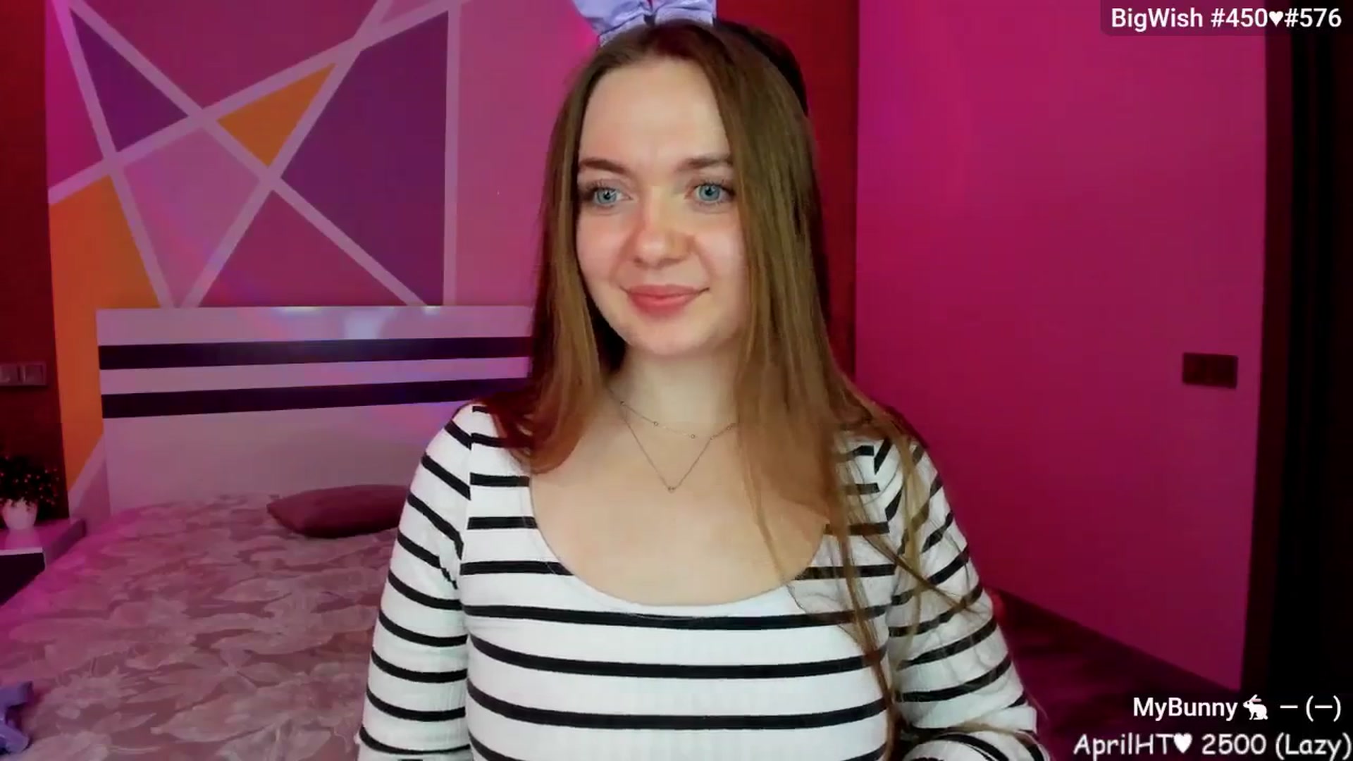 Gallery image thumbnail from LizaGhost's myfreecams stream on, 04/19/2025, 13:17 image 15 of 20